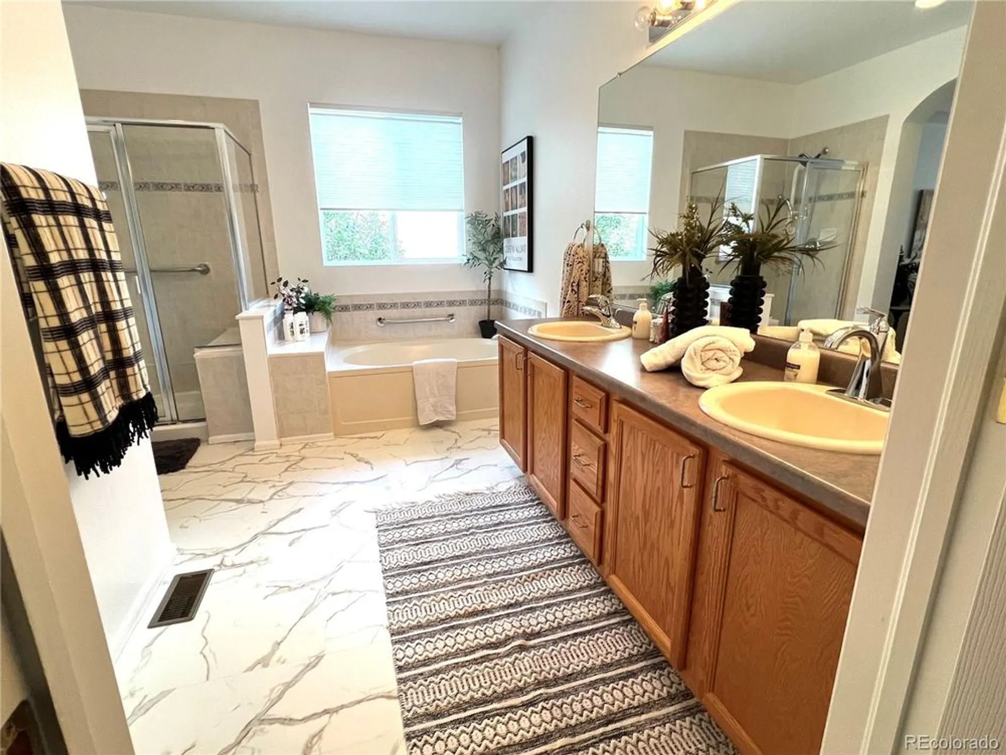 Property Slideshow image 27 of 40 | 23730 e otero dr, Aurora, CO, 80016