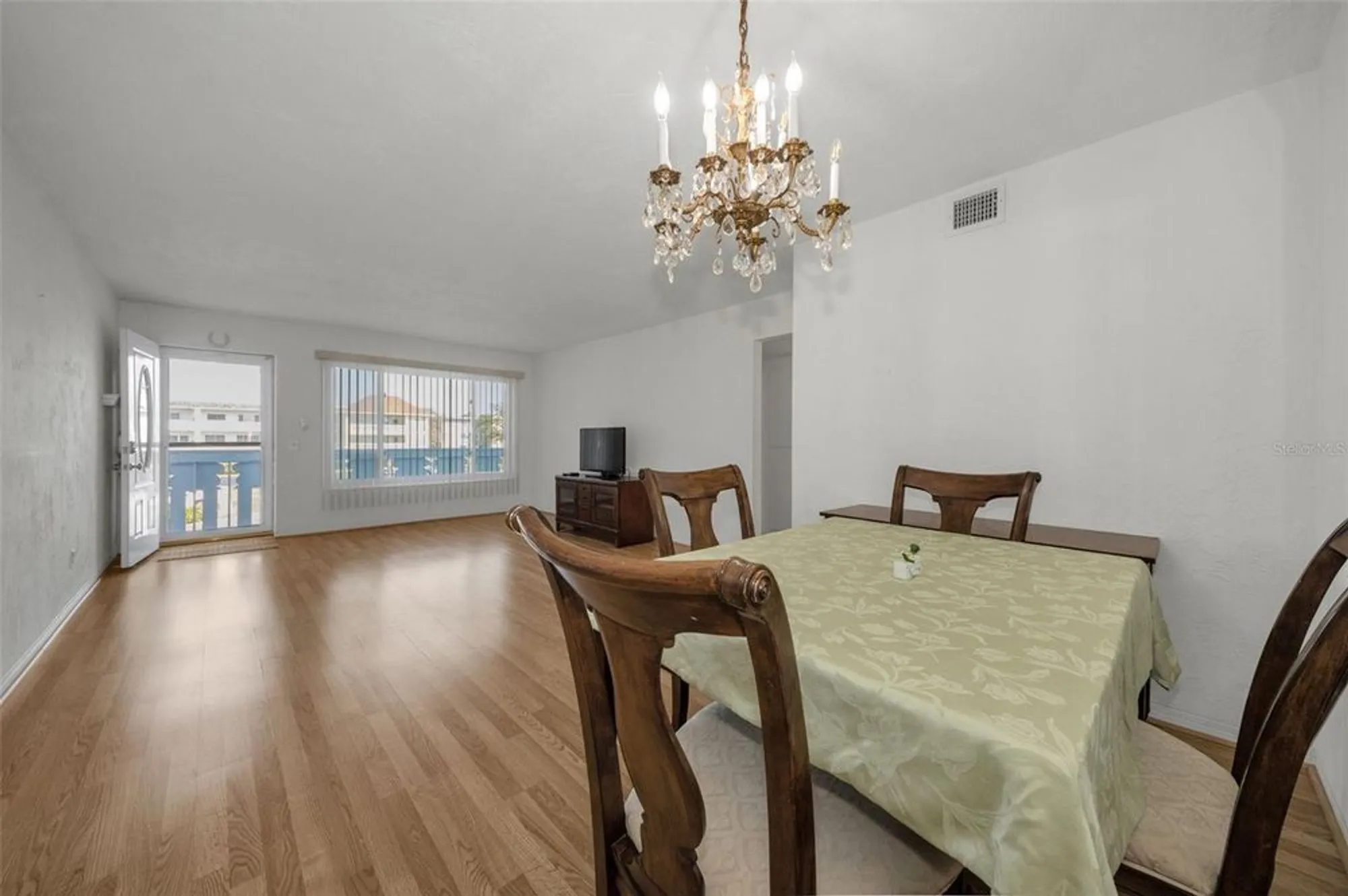 Property Slideshow image 13 of 98 | 2453 brazilia dr 47, Clearwater, FL, 33763