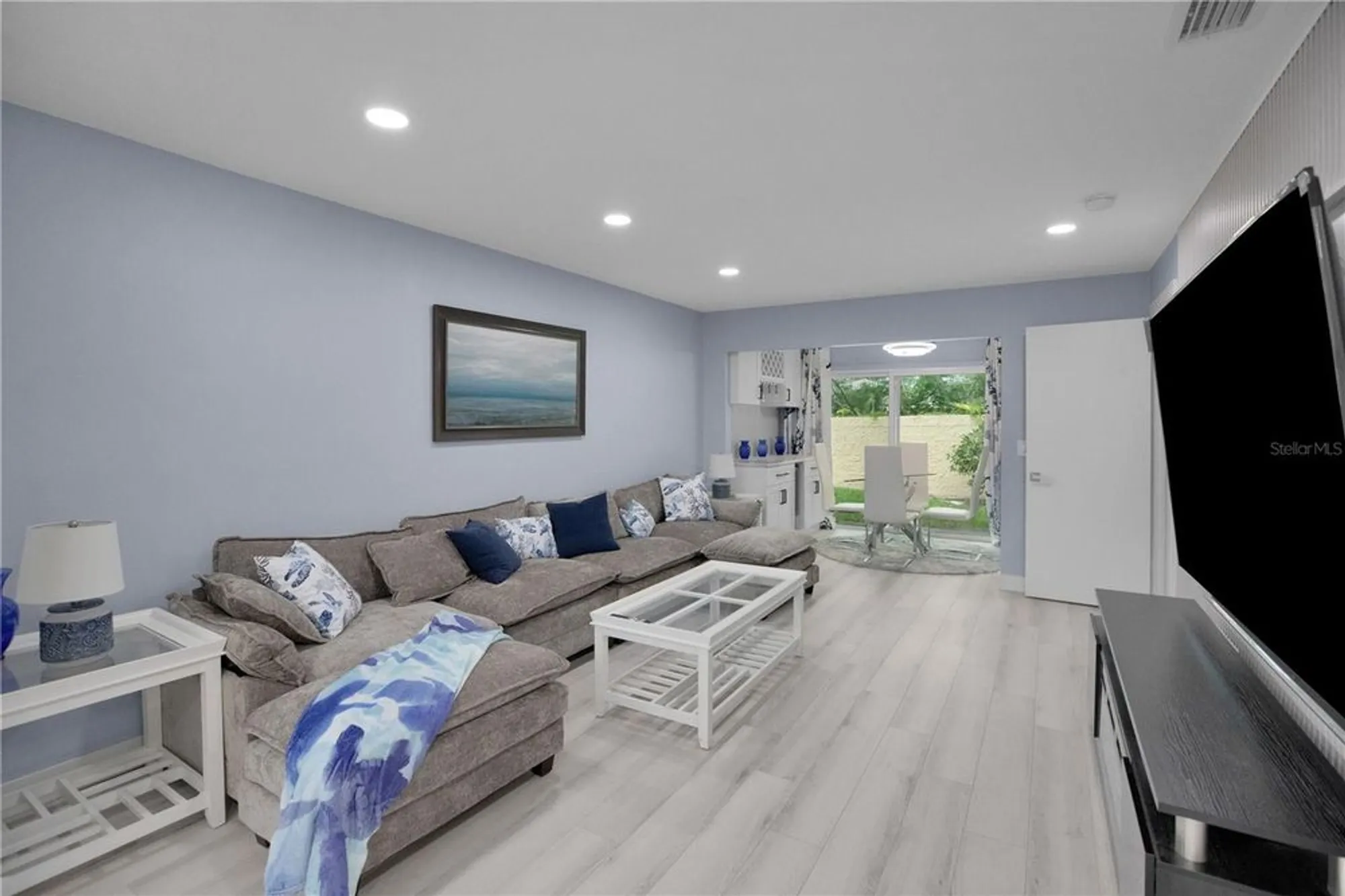 Property Slideshow image 19 of 56 | 1701 pinehurst rd 33e, Dunedin, FL, 34698