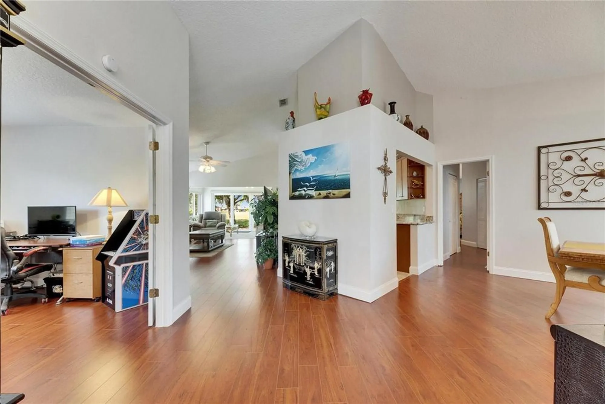 Property Slideshow image 8 of 81 | 334 northway dr, Sun City Center, FL, 33573