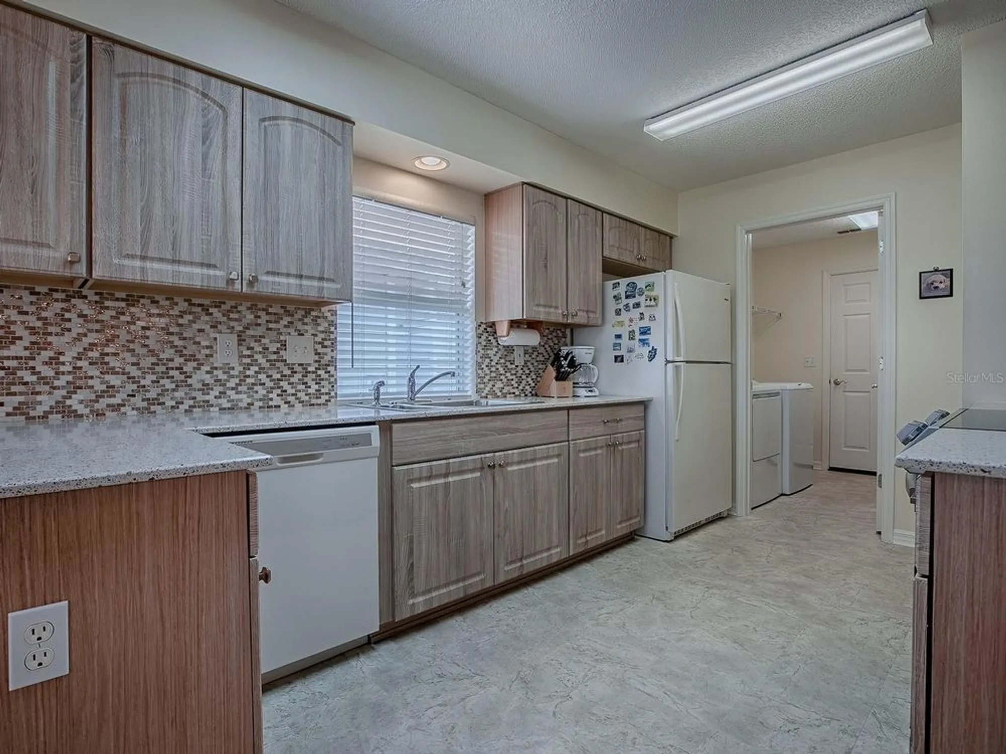 Property Slideshow image 19 of 43 | 305 ranchwood dr, Leesburg, FL, 34748