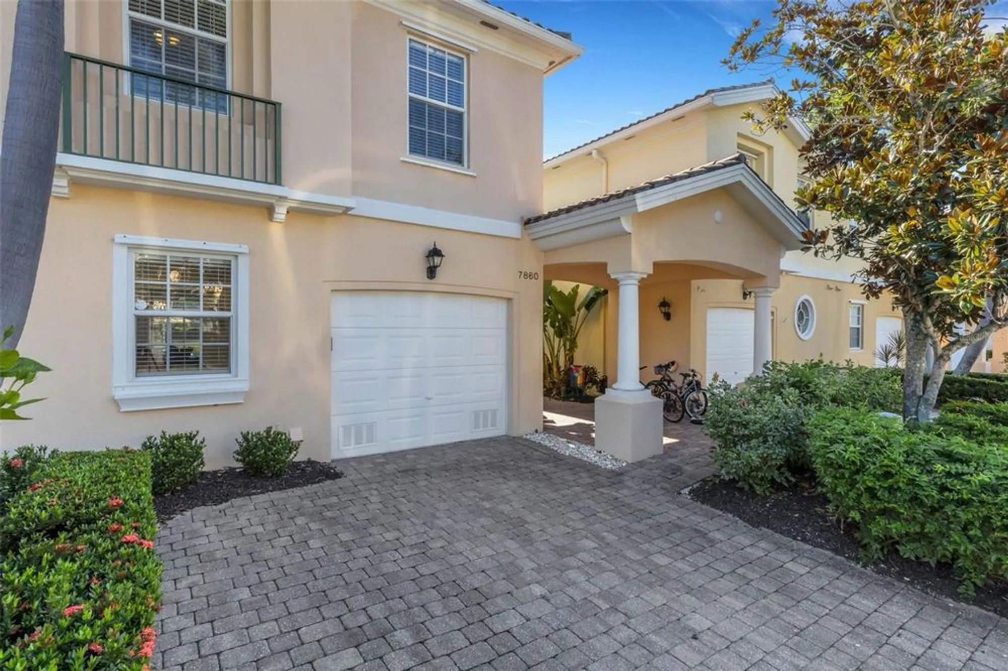 Property Slideshow image 3 of 72 | 7860 bergamo ave, Sarasota, FL, 34238
