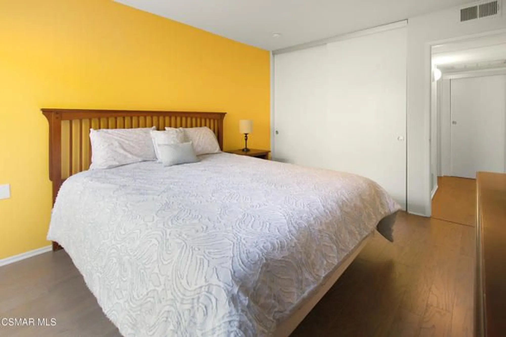 Property Slideshow image 9 of 16 | 286 oakleaf dr apt 22, Thousand Oaks, CA, 91360