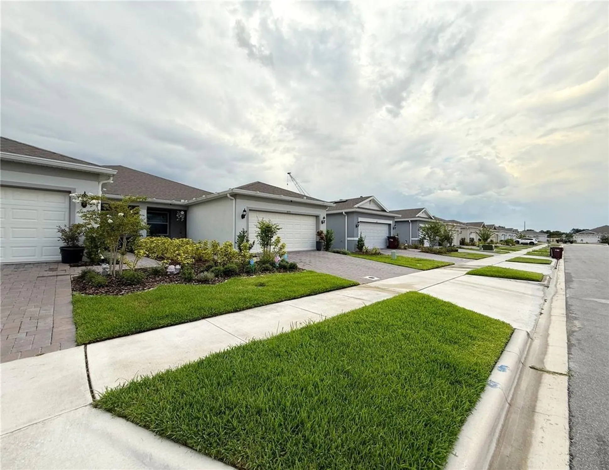 Property Slideshow image 2 of 35 | 1875 spring shower cir, Kissimmee, FL, 34744