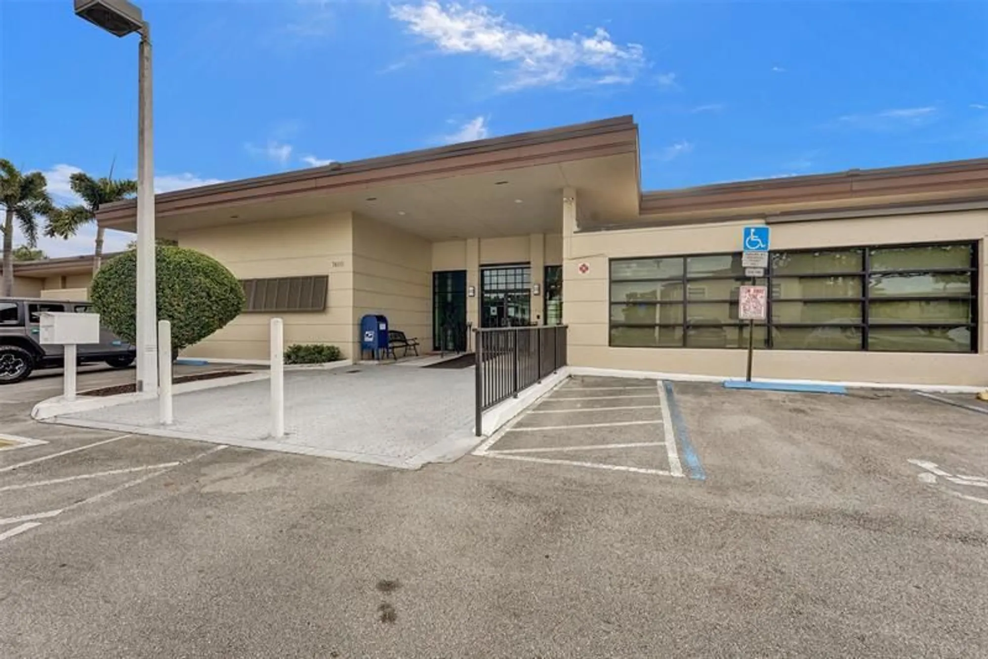 Property Slideshow image 58 of 60 | 7605 nw 5th pl apt 103, Margate, FL, 33063