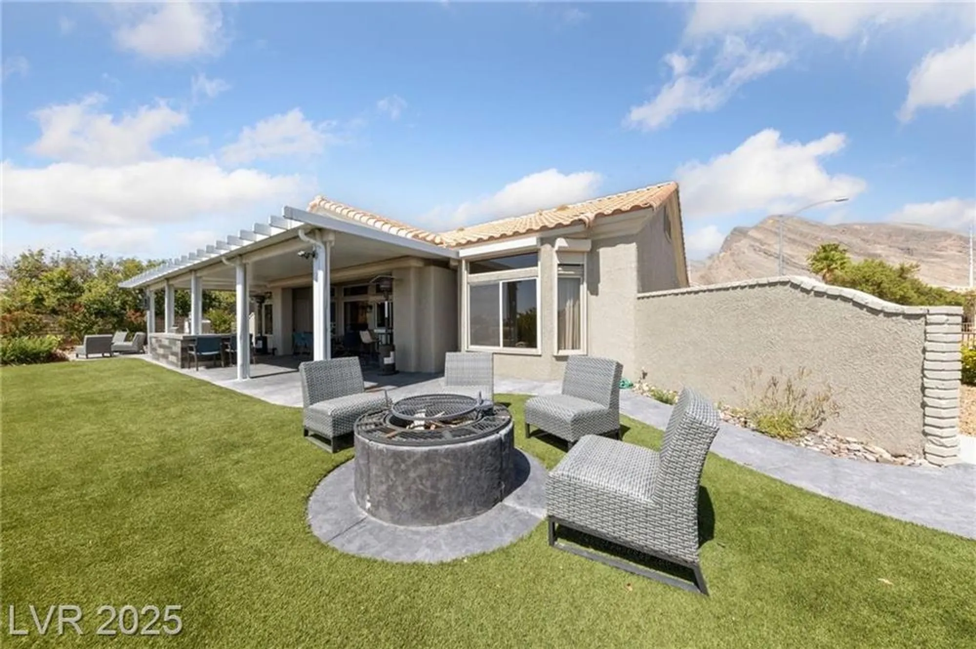 Property Slideshow image 20 of 69 | 2616 faiss dr, Las Vegas, NV, 89134