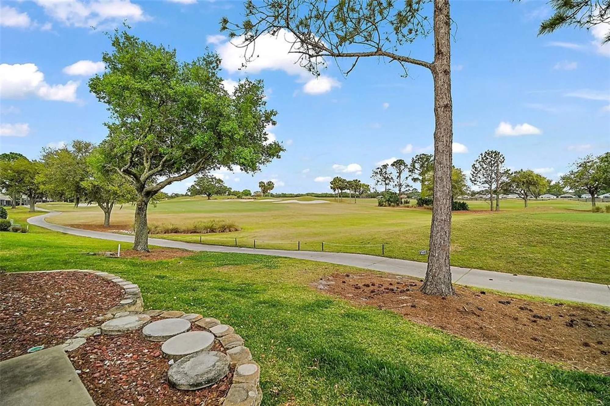 Property Slideshow image 34 of 38 | 1738 augustine dr, The Villages, FL, 32159
