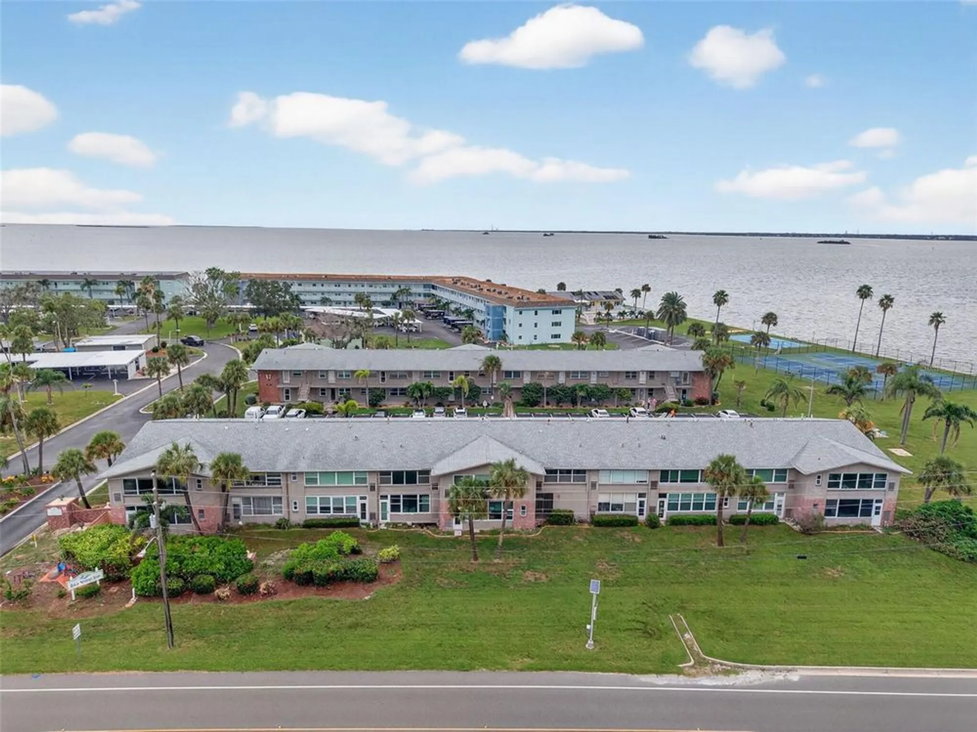 Property Slideshow image 26 of 44 | 2 causeway blvd 101, Dunedin, FL, 34698