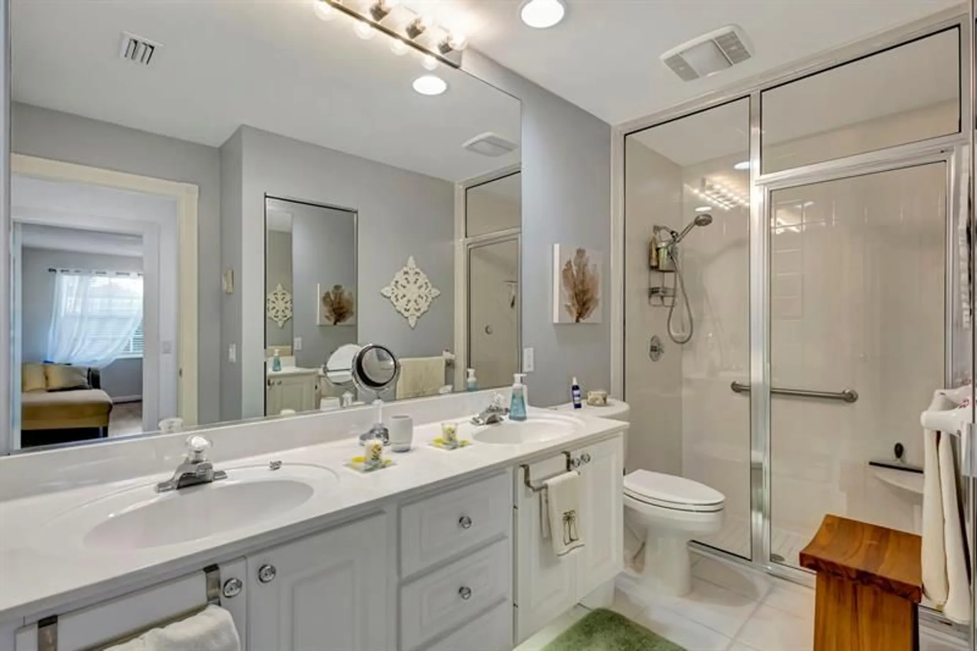 Property Slideshow image 27 of 45 | 7028 gila ln, West Palm Beach, FL, 33411