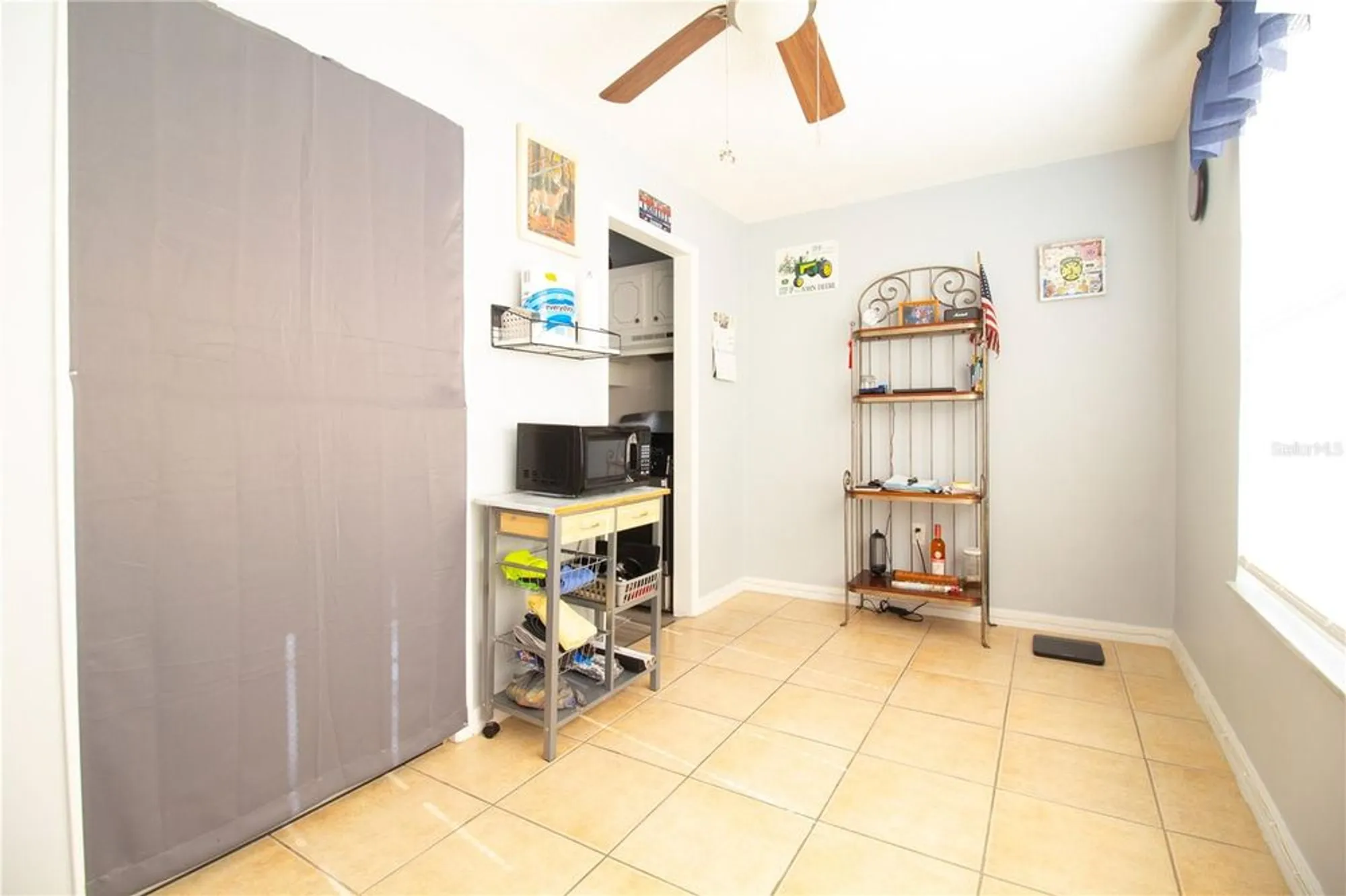 Property Slideshow image 17 of 25 | 5530 80th st n unit c201, St Petersburg, FL, 33709