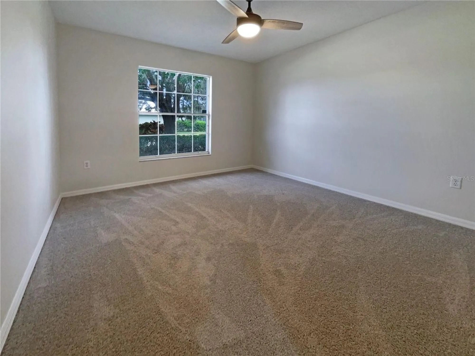 Property Slideshow image 5 of 34 | 7526 fairlinks ct, Sarasota, FL, 34243