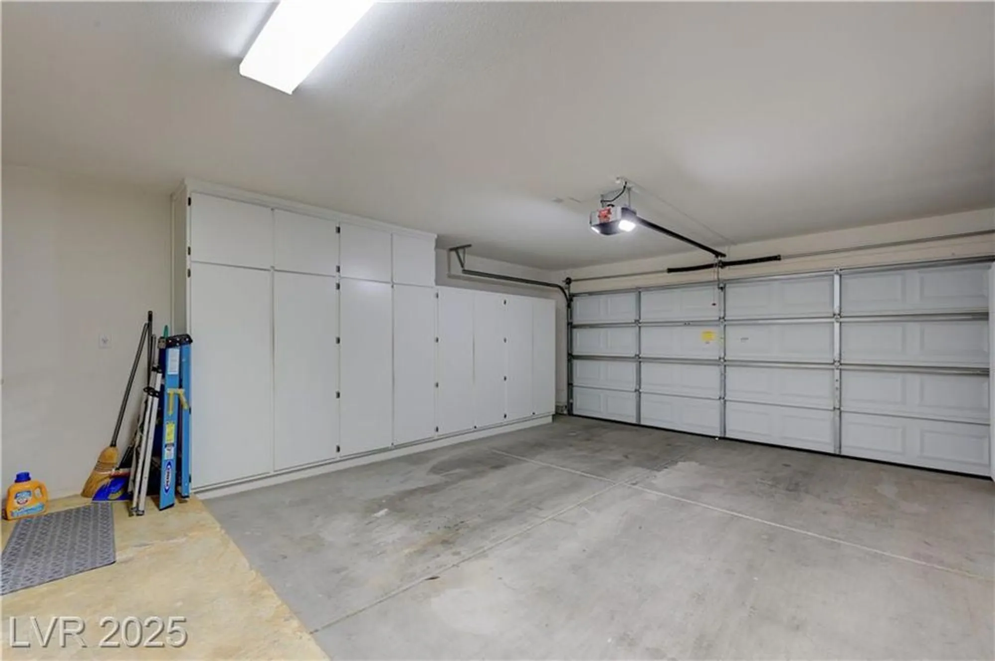 Property Slideshow image 37 of 67 | 2125 hallston st, Las Vegas, NV, 89134