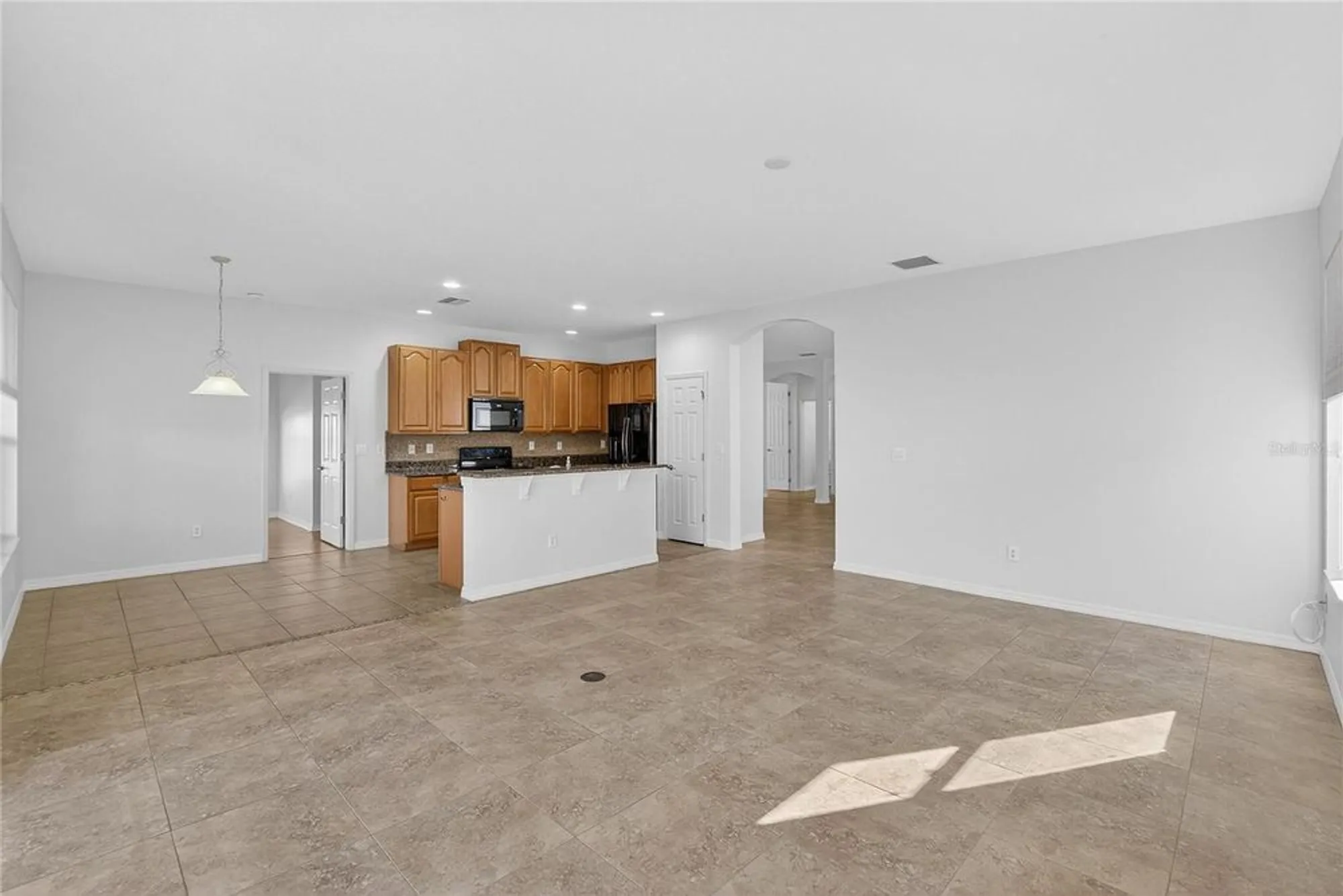 Property Slideshow image 20 of 76 | 331 cedar falls dr, Apollo Beach, FL, 33572