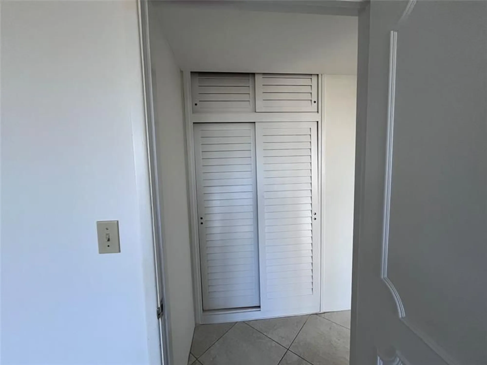 Property Slideshow image 15 of 27 | 3200 ne 36th st 709, Fort Lauderdale, FL, 33308