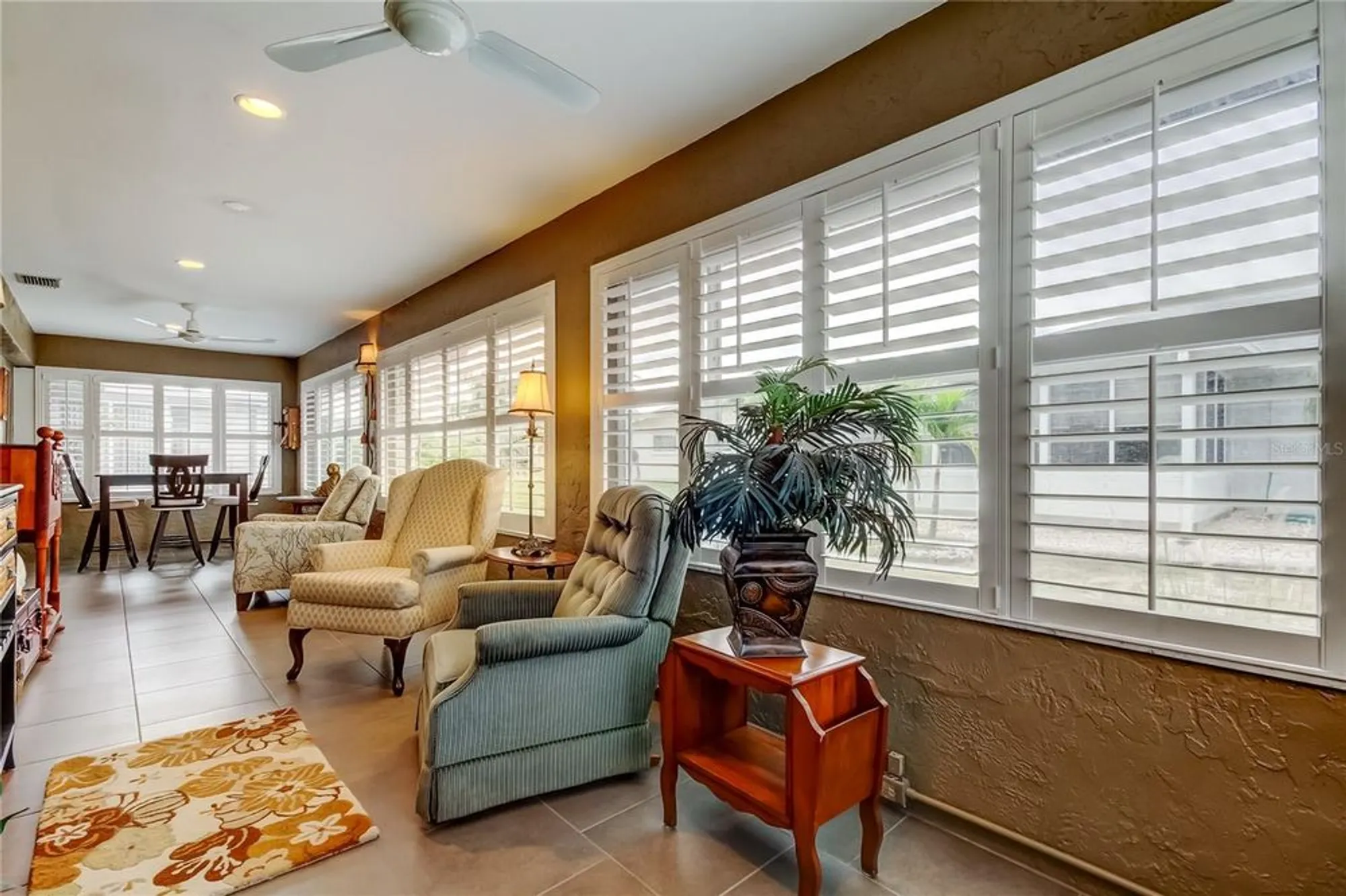 Property Slideshow image 35 of 77 | 329 club manor dr, Sun City Center, FL, 33573