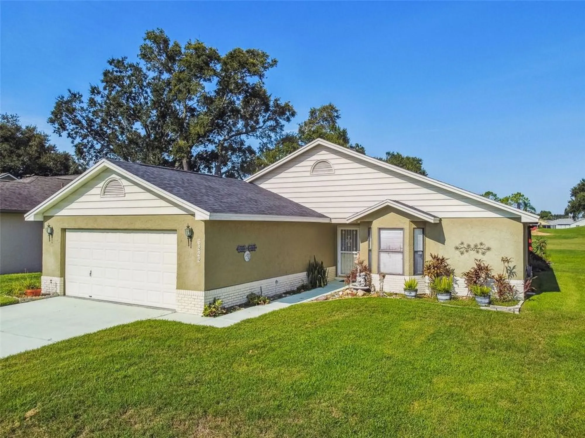 Property Slideshow image 3 of 98 | 6222 crane dr, Lakeland, FL, 33809