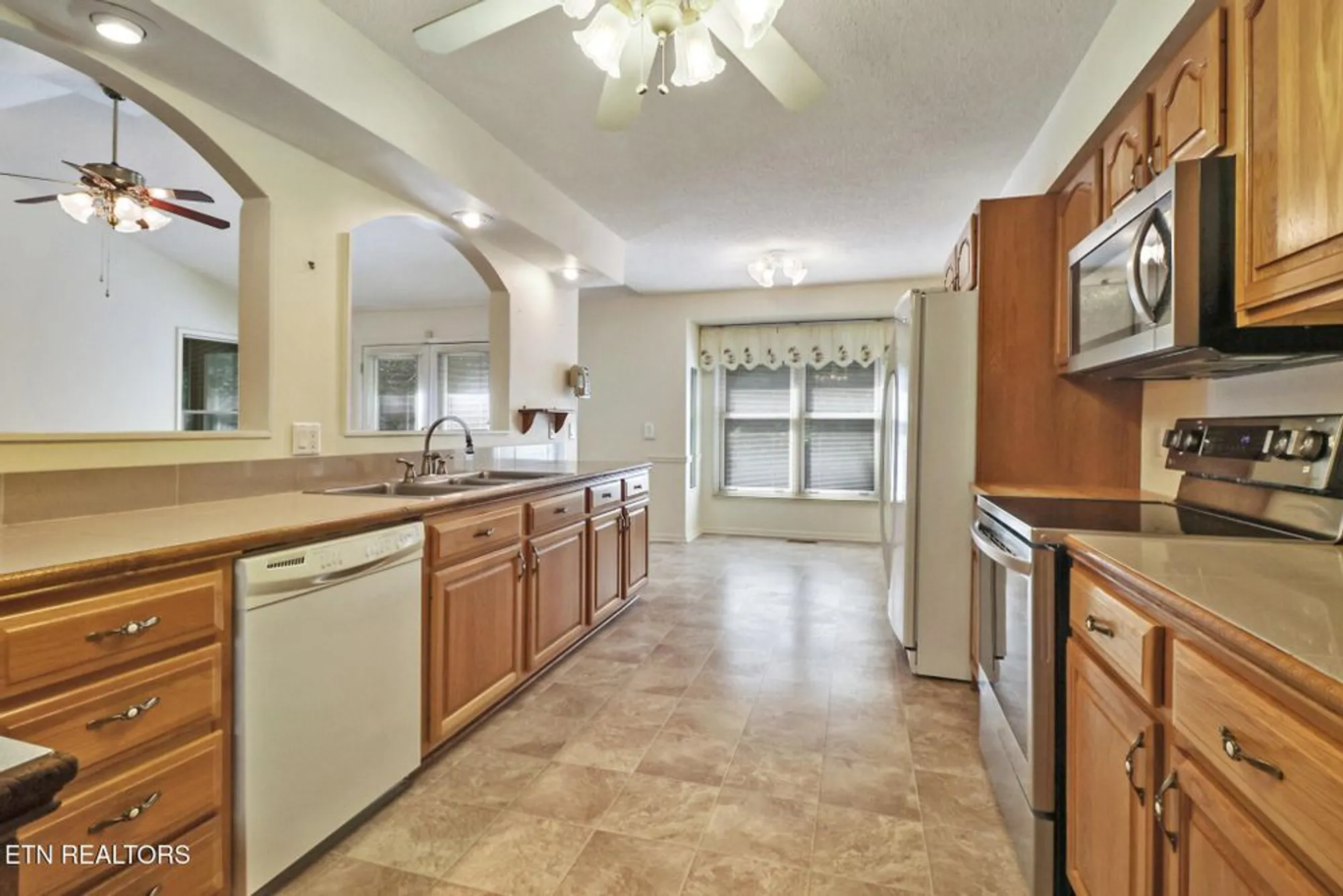 Property Slideshow image 13 of 54 | 104 flossmoor cir, Crossville, TN, 38558