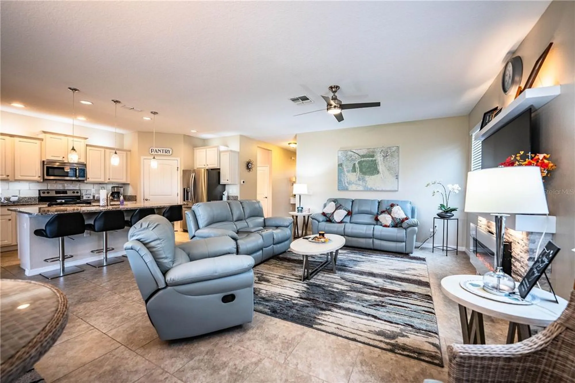 Property Slideshow image 14 of 47 | 2778 canyon crest dr, Lakeland, FL, 33811