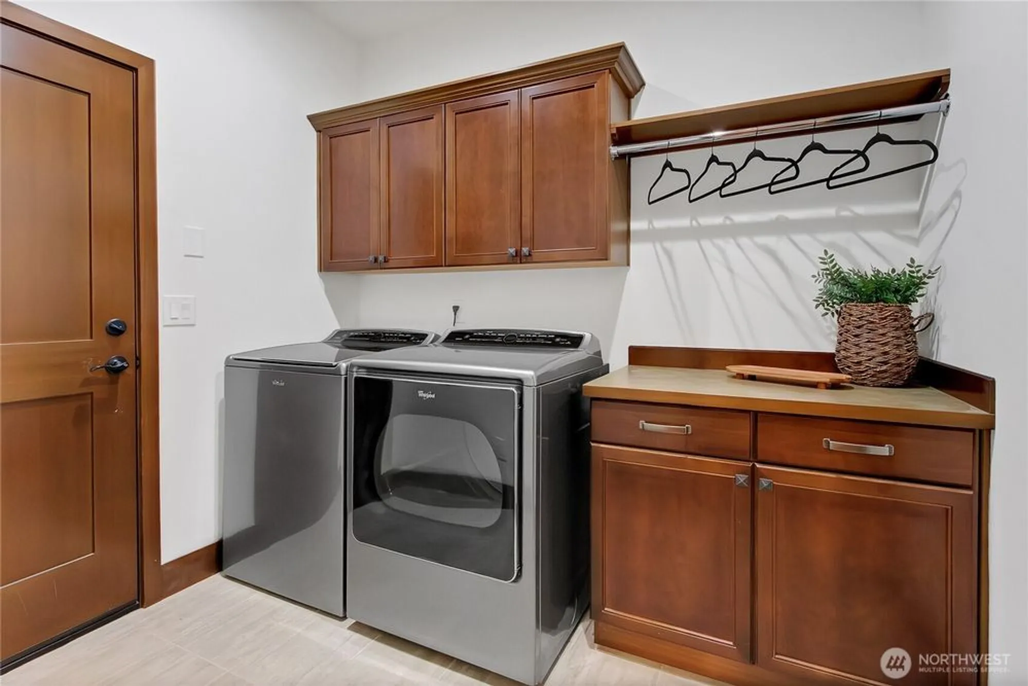 Property Slideshow image 17 of 28 | 14226 189th ave, Bonney Lake, WA, 98391