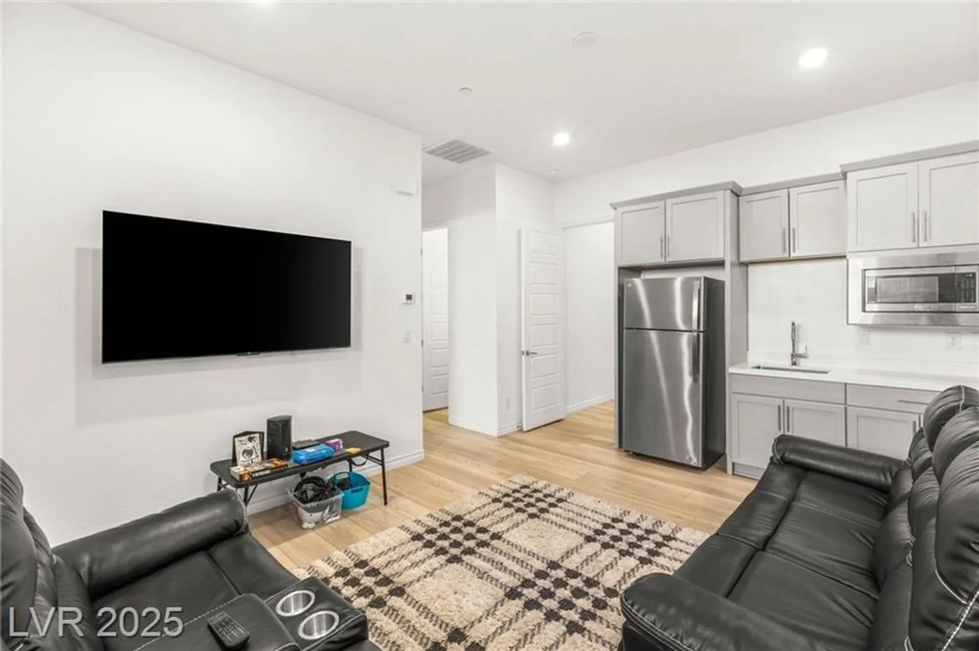 Property Slideshow image 16 of 42 | 116 juliette pointe ln, Henderson, NV, 89011