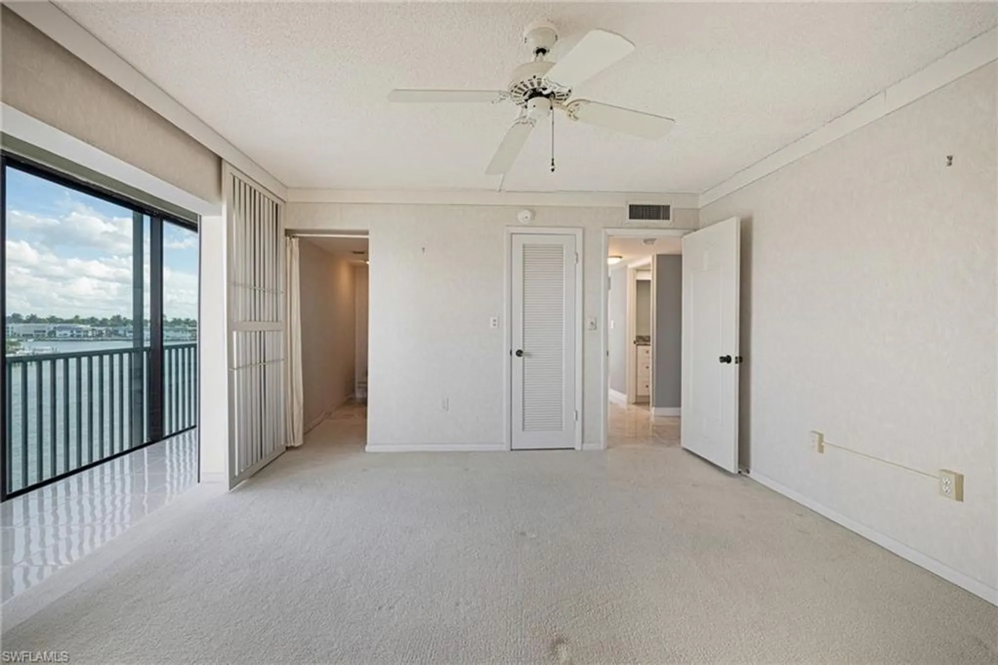 Property Slideshow image 27 of 49 | 3200 gulf shore blvd 401, Naples, FL, 34103