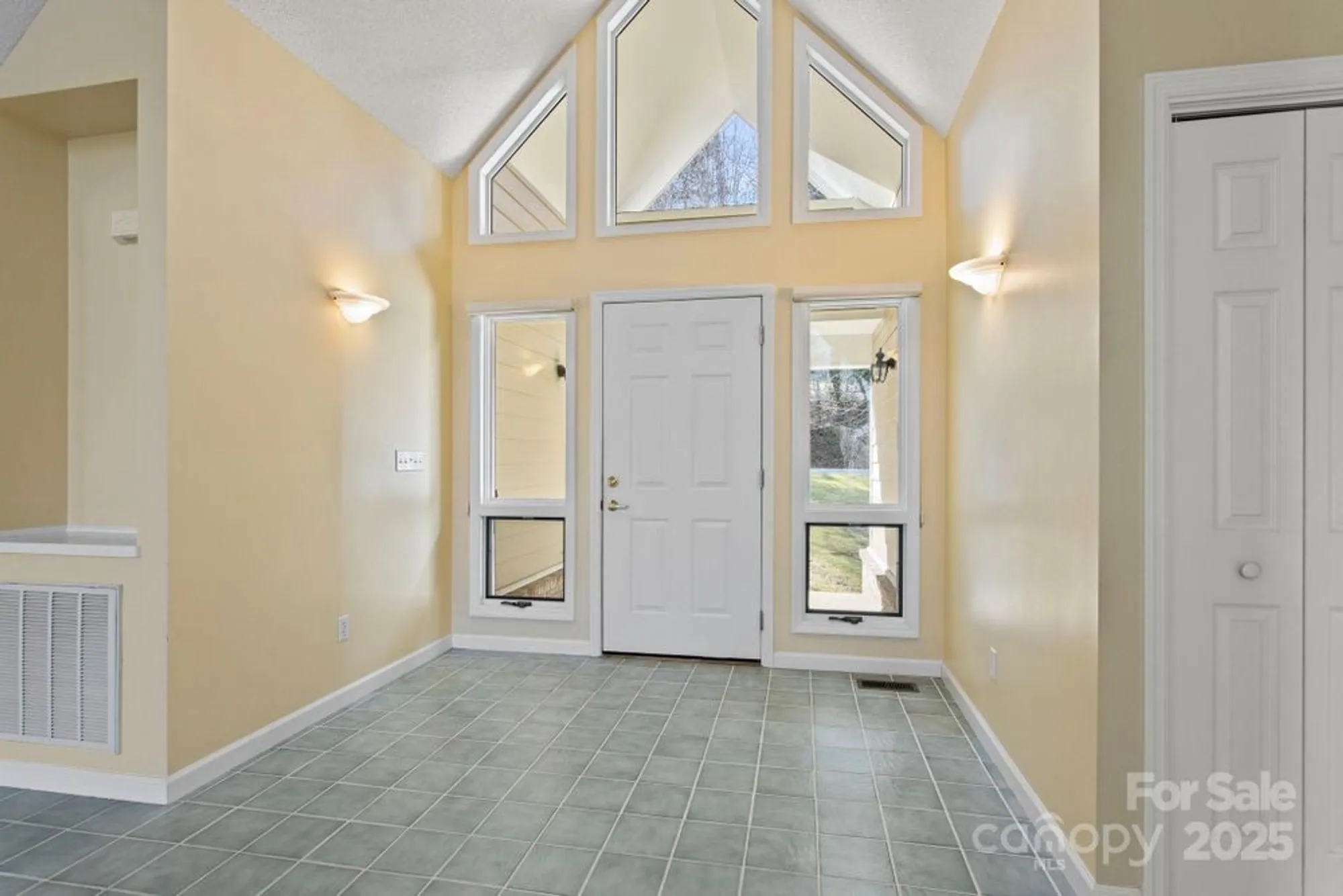 Property Slideshow image 3 of 42 | 514 cobblestone ln 45, Flat Rock, NC, 28731