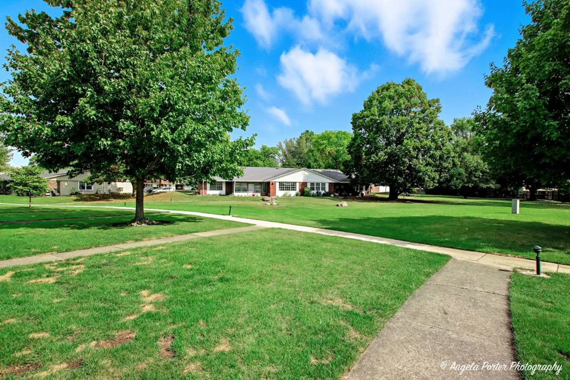 Property Slideshow image 14 of 26 | 7314 chevy chase ct, Fox Lake, IL, 60020