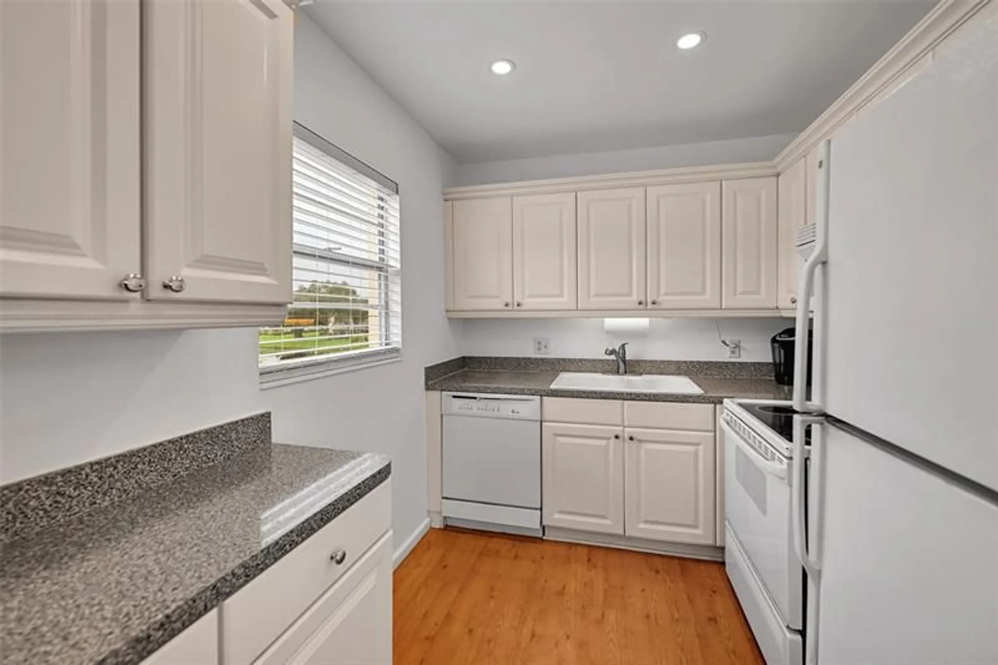 Property Slideshow image 4 of 58 | 375 dorset i # 375, Boca Raton, FL, 33434