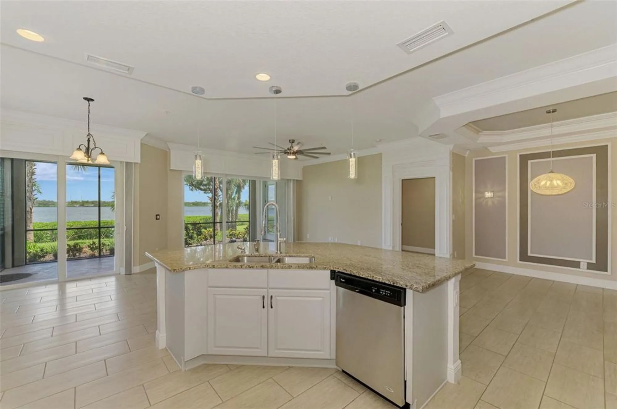 Property Slideshow image 13 of 77 | 1226 riverscape st, Bradenton, FL, 34208