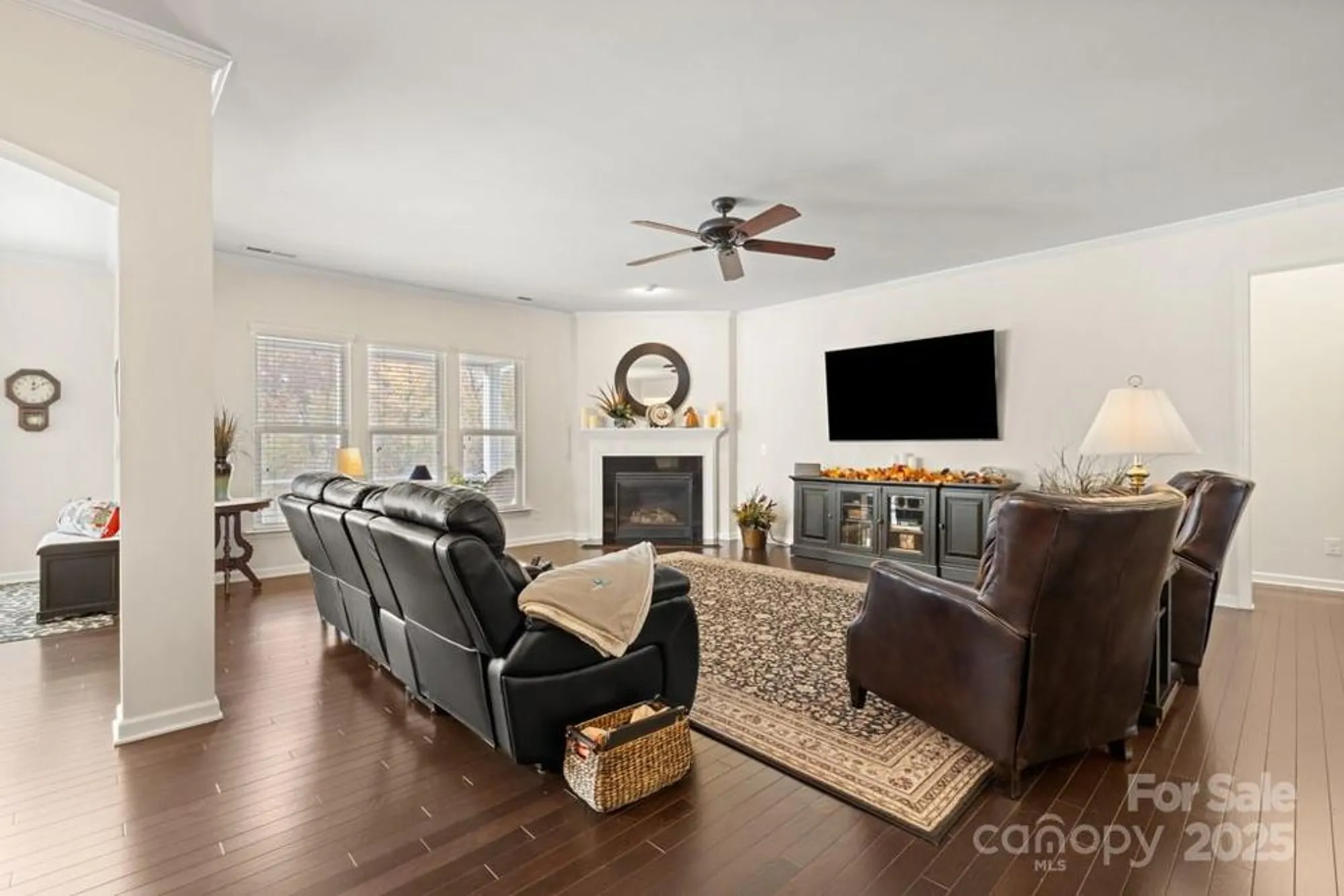 Property Slideshow image 10 of 45 | 2071 bronze leaf dr, Fort Mill, SC, 29707