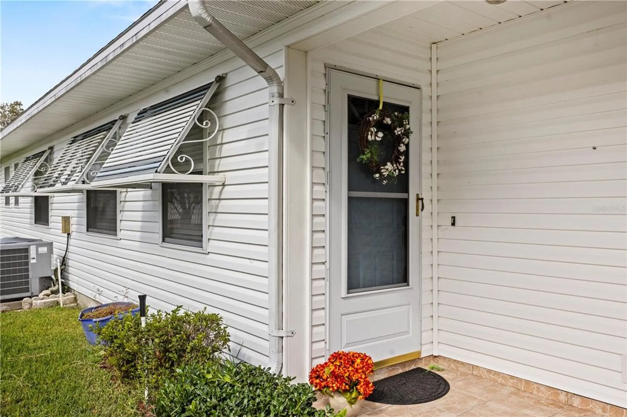 Property Slideshow image 3 of 46 | 1618 birchwood loop, Lakeland, FL, 33811