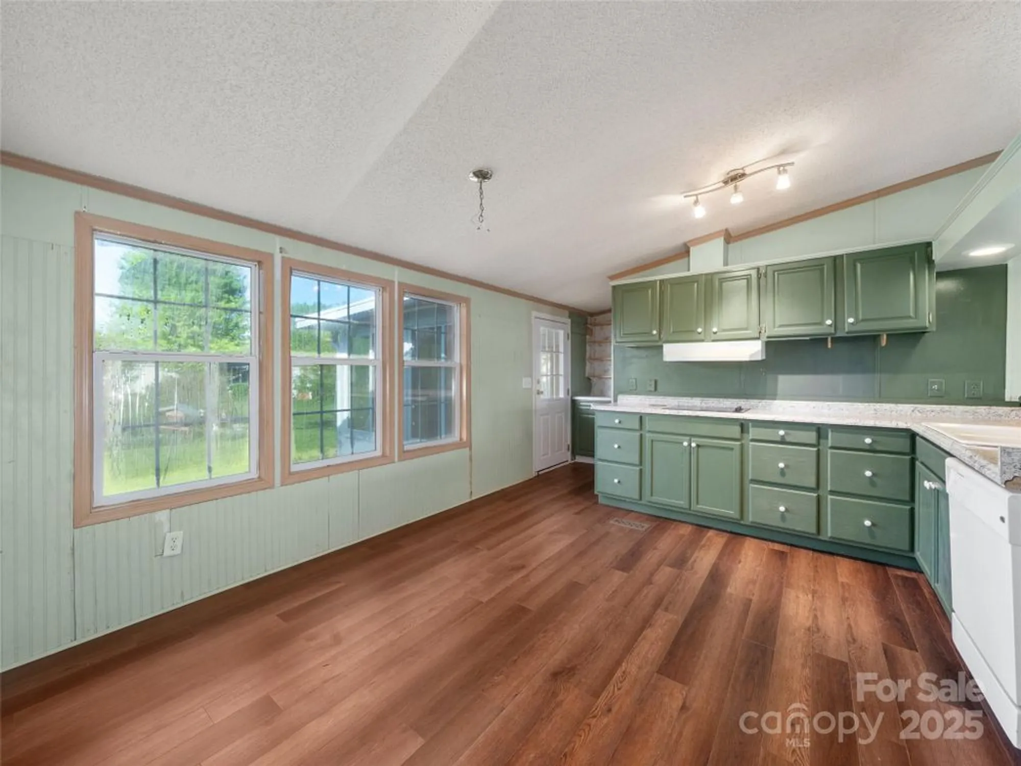 Property Slideshow image 7 of 42 | 236 white ash cir, Hendersonville, NC, 28739