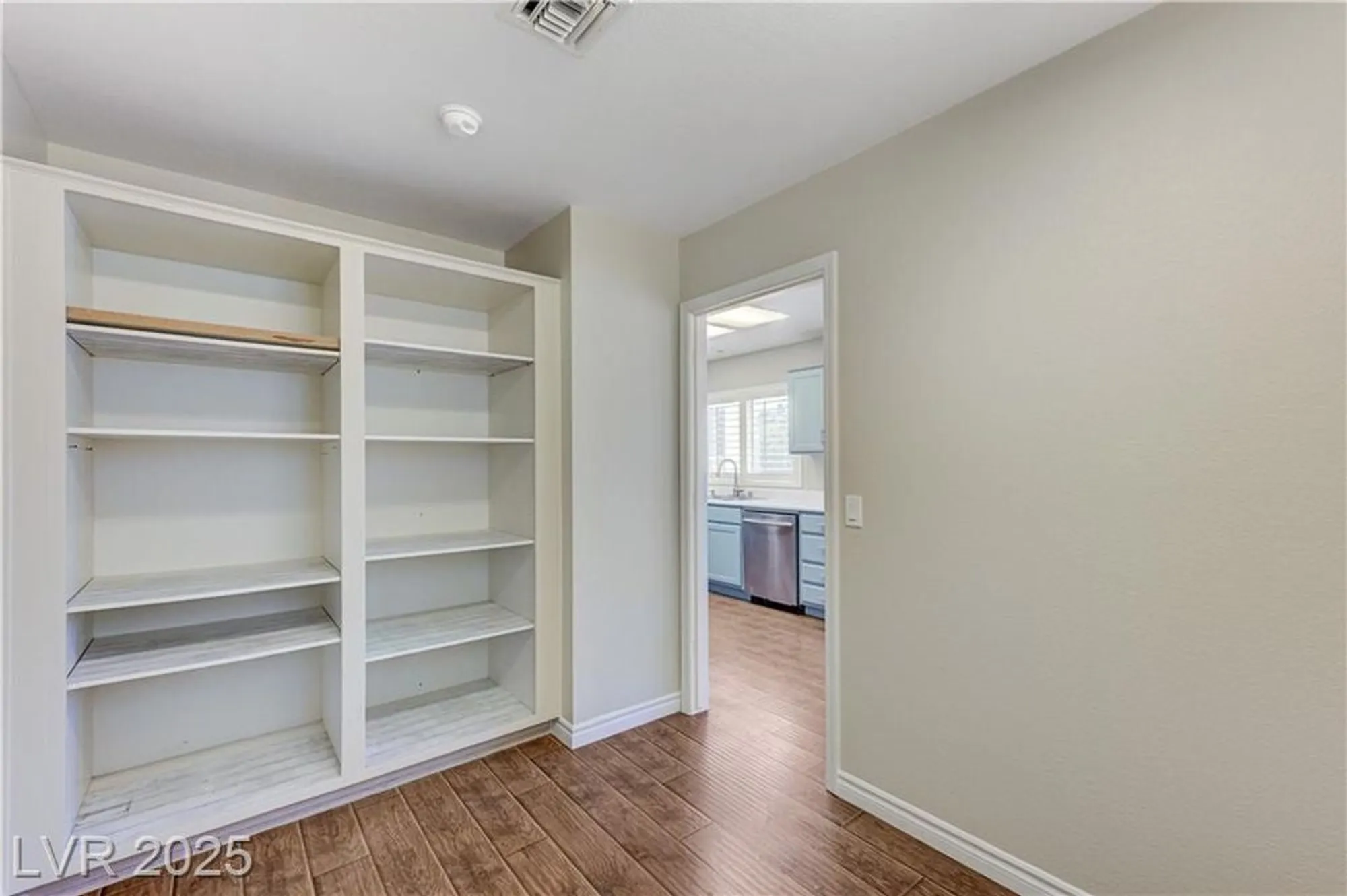 Property Slideshow image 10 of 24 | 8737 smokey dr, Las Vegas, NV, 89134