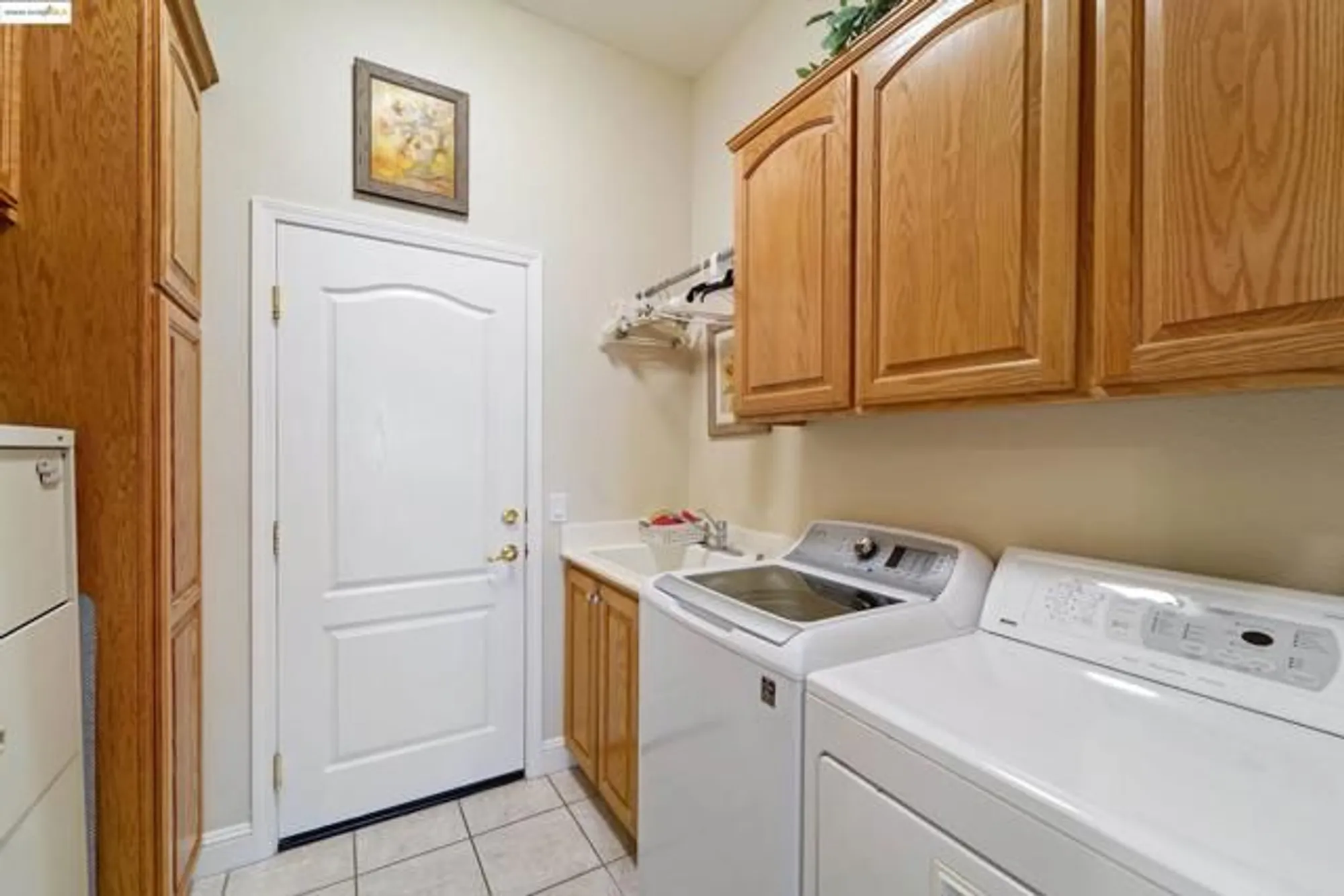 Property Slideshow image 43 of 60 | 910 suntan ln, Brentwood, CA, 94513