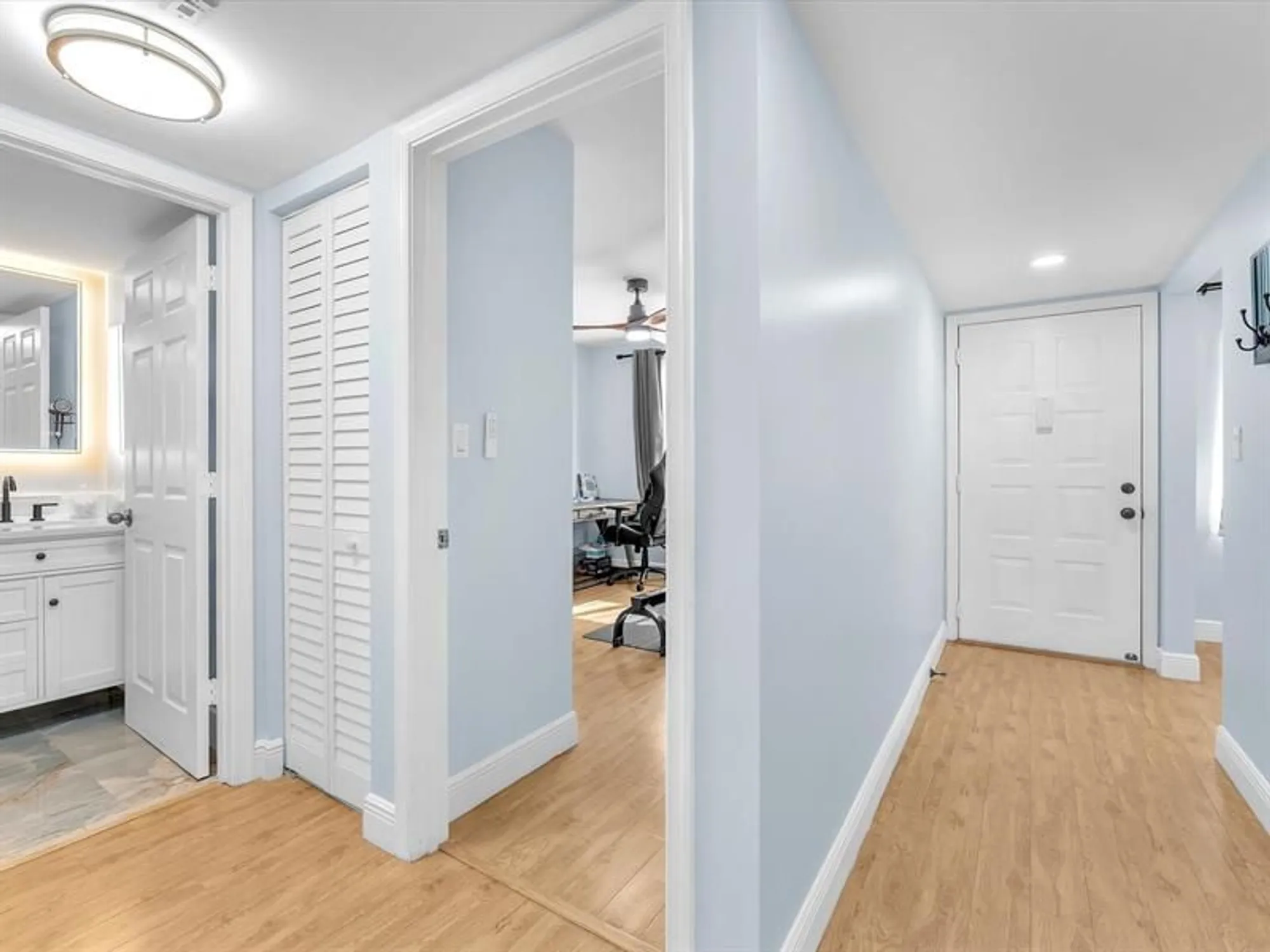 Property Slideshow image 15 of 24 | 7302 s devon dr 307, Tamarac, FL, 33321