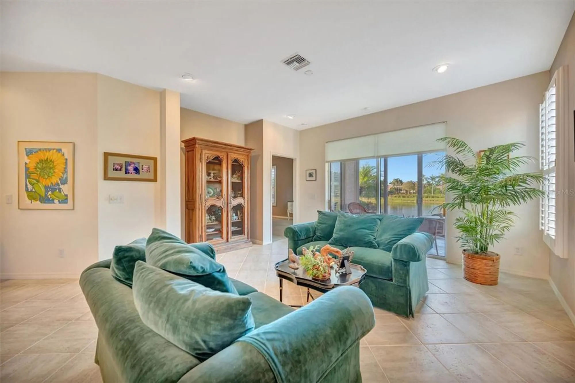 Property Slideshow image 6 of 37 | 4265 cascade falls dr, Sarasota, FL, 34243