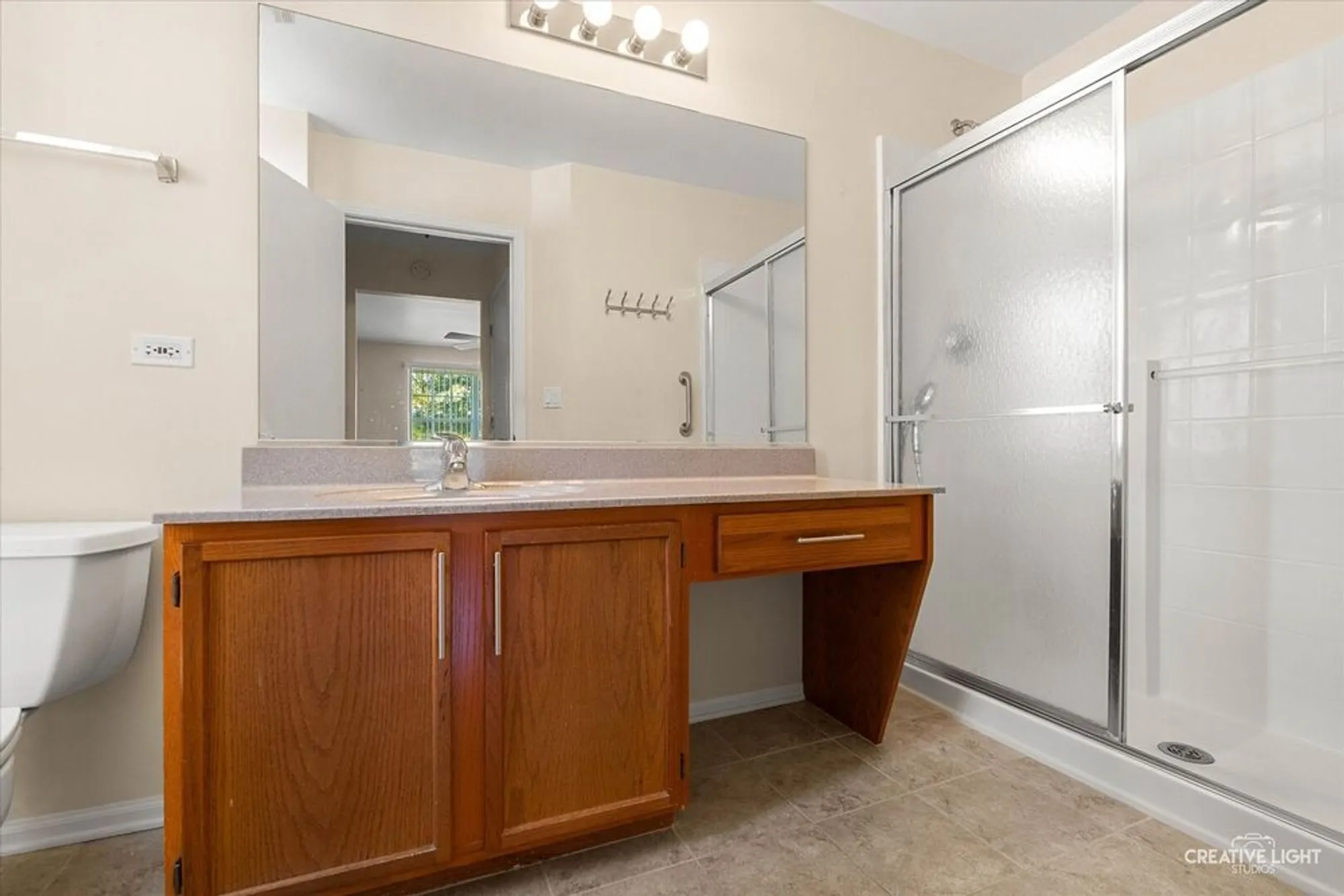 Property Slideshow image 17 of 22 | 505 parkland ct, Oswego, IL, 60543