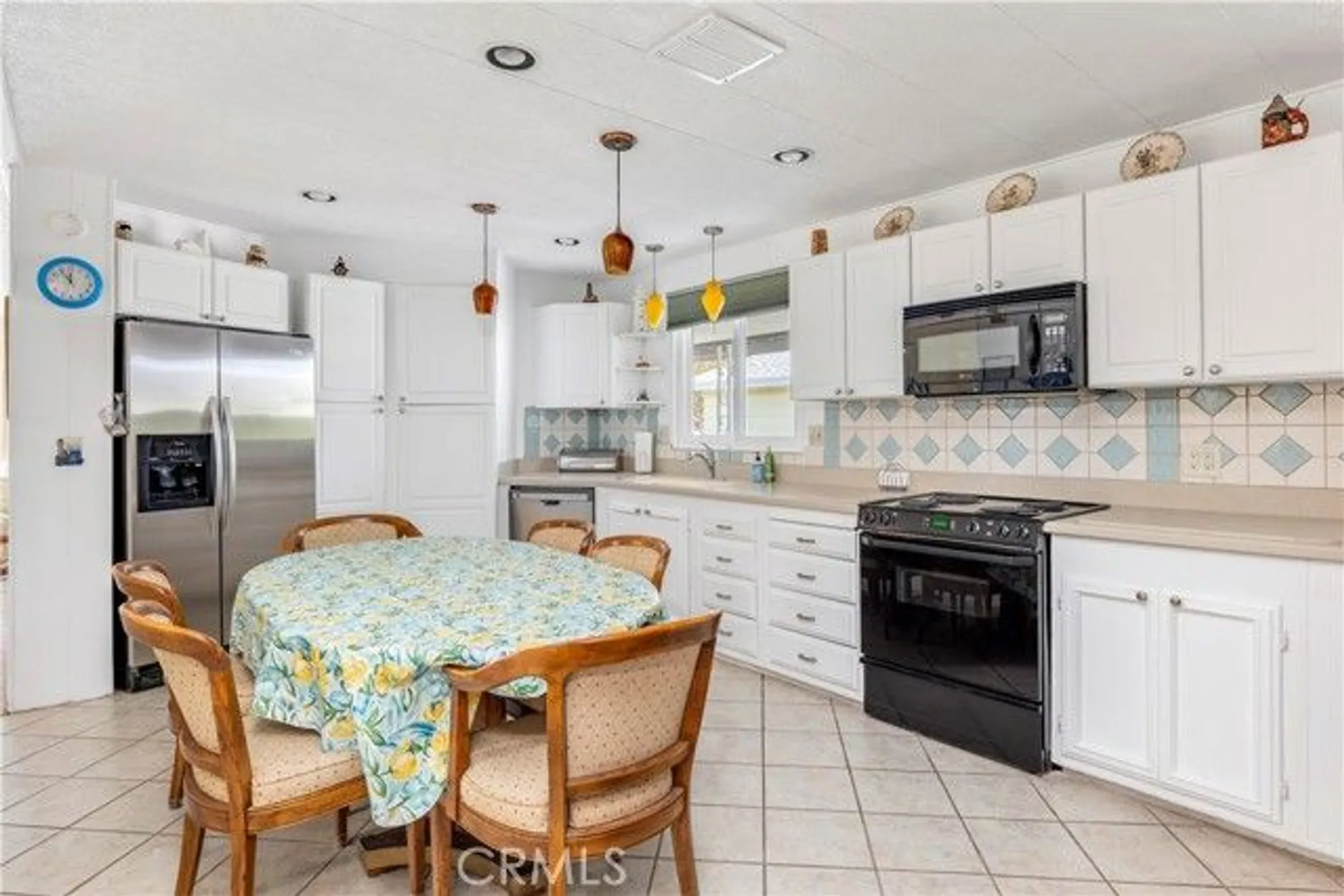 Property Slideshow image 19 of 45 | 2908 jacaranda way, Hemet, CA, 92545