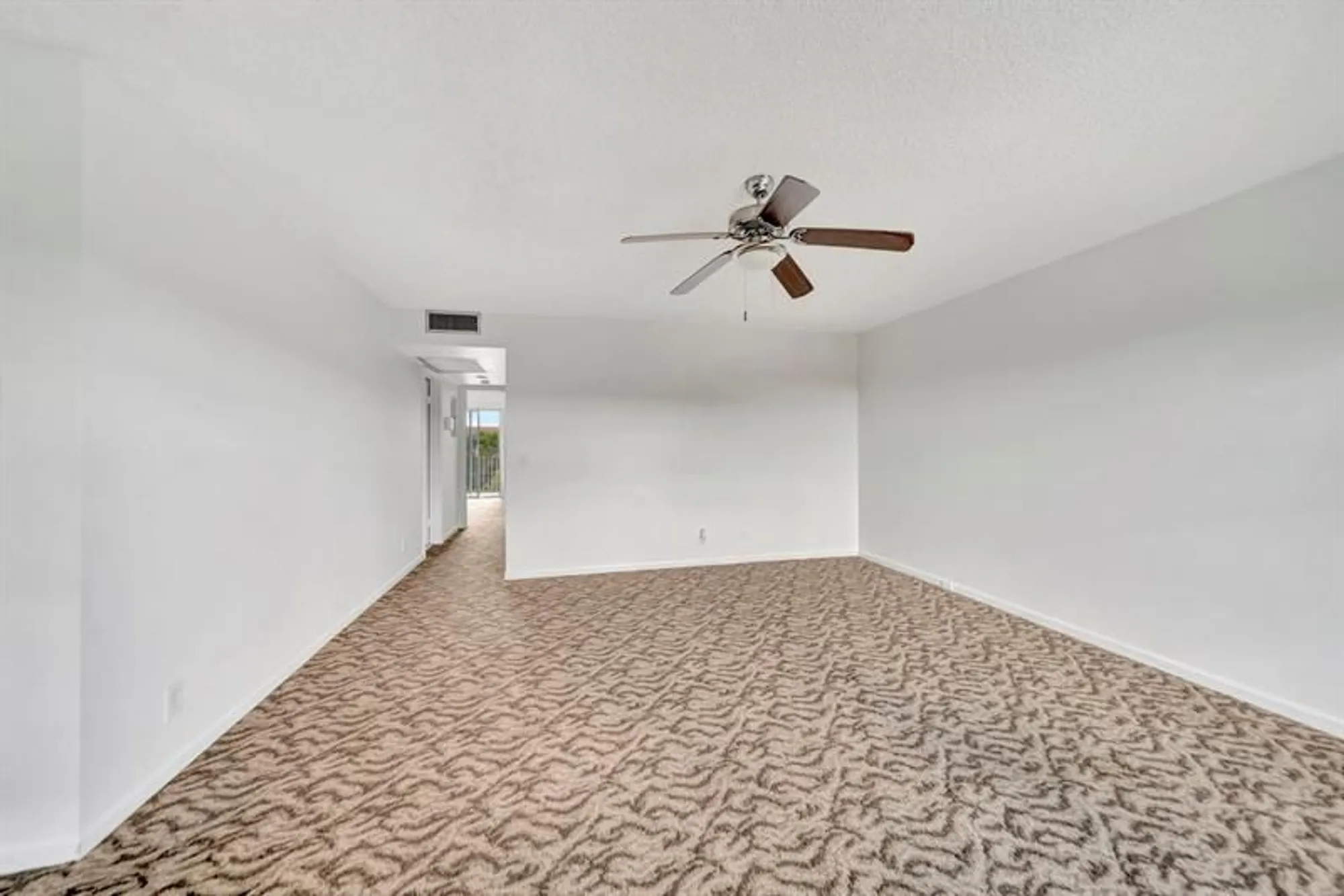 Property Slideshow image 24 of 56 | 13250 sw 7th ct apt 402l, Pembroke Pines, FL, 33027