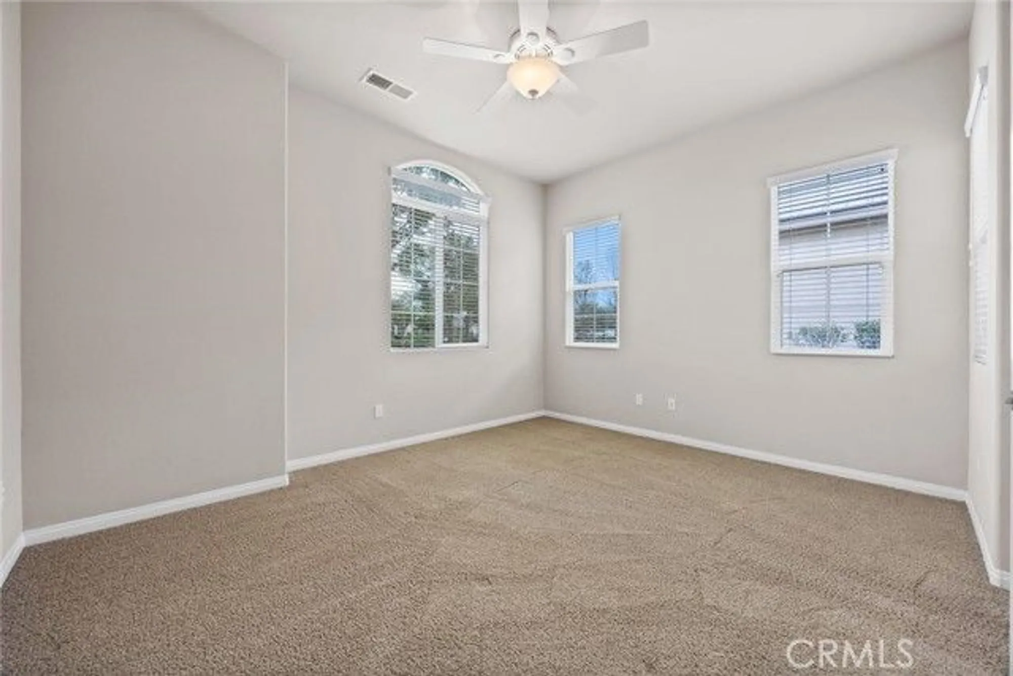 Property Slideshow image 26 of 53 | 307 coachman way, Bakersfield, CA, 93312