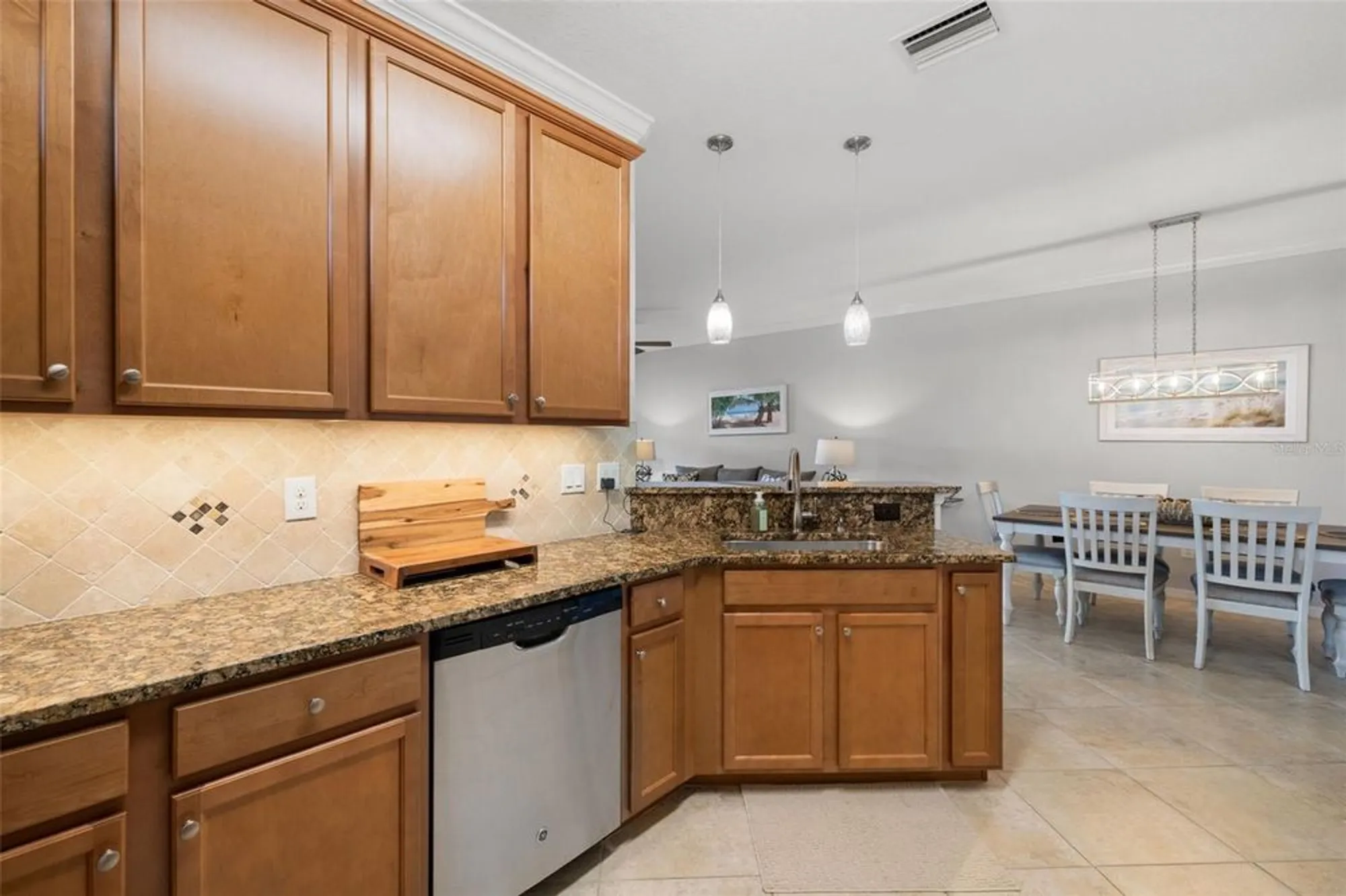 Property Slideshow image 16 of 46 | 6516 candlestick dr, Bradenton, FL, 34212