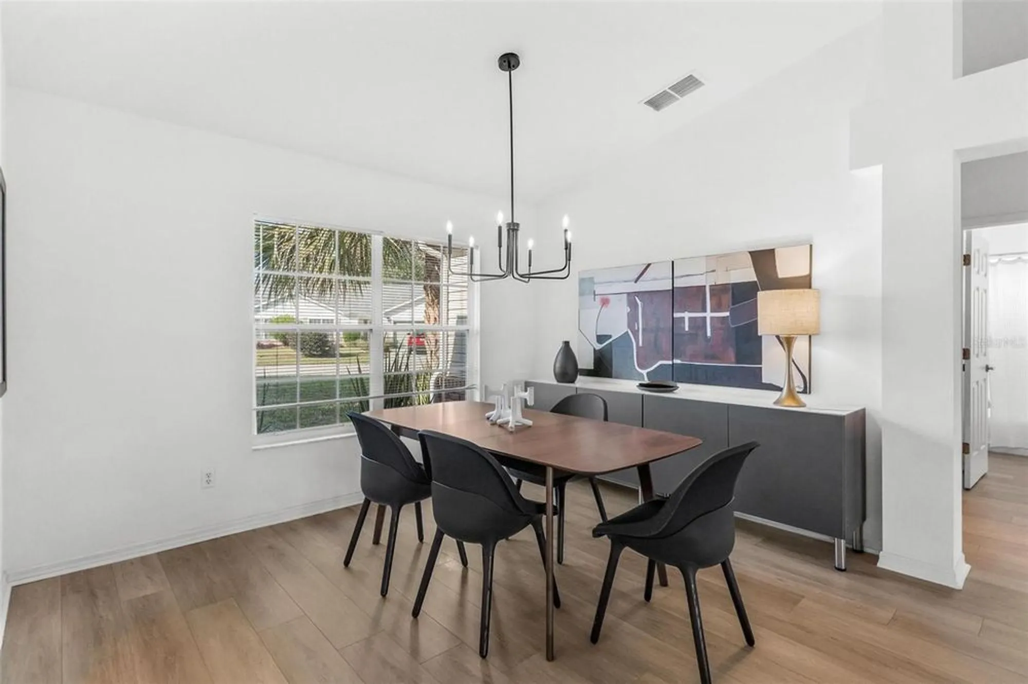 Property Slideshow image 9 of 55 | 25440 crestwater dr, Leesburg, FL, 34748