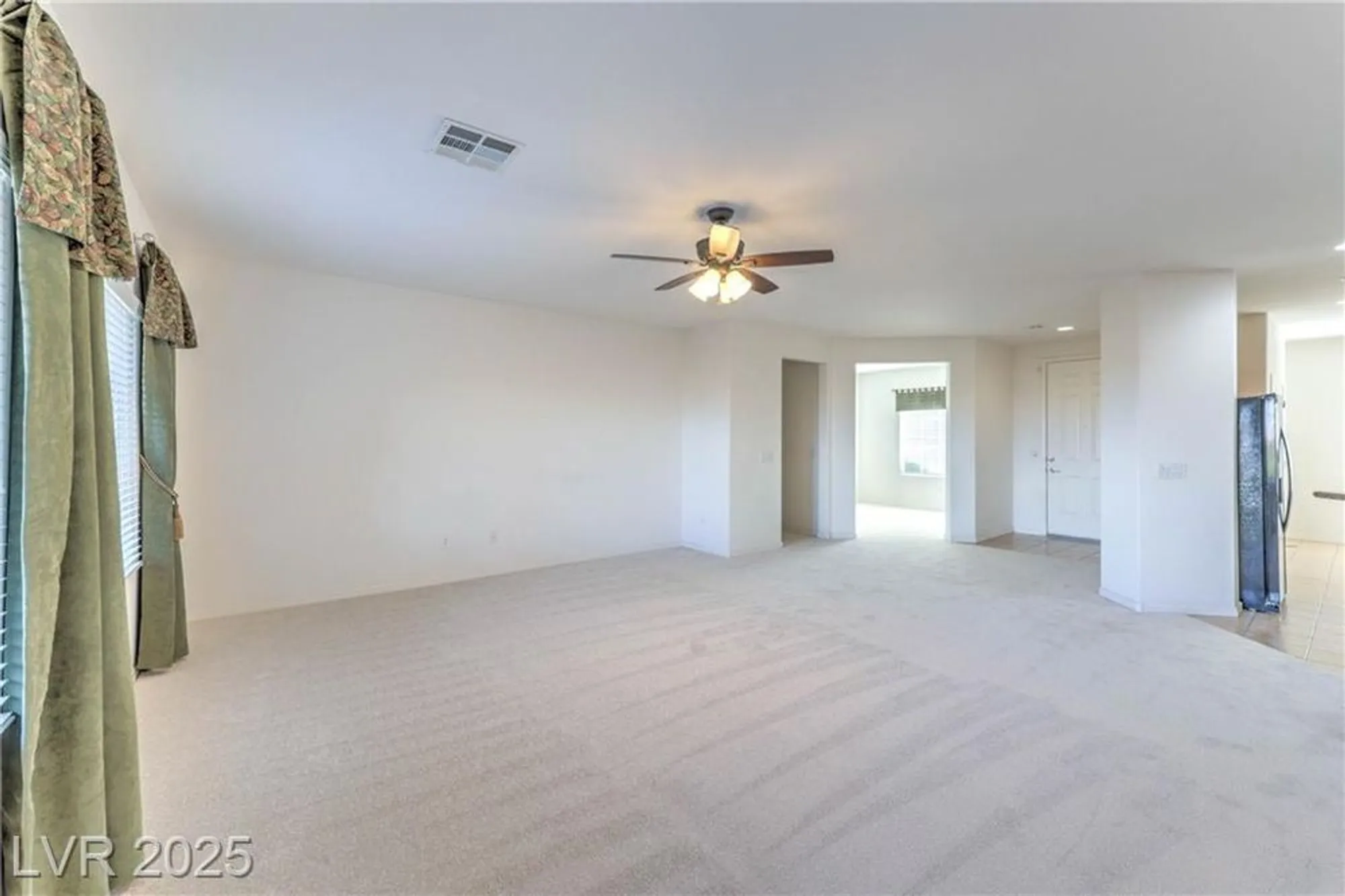 Property Slideshow image 8 of 52 | 2175 waterton rivers dr, Henderson, NV, 89044