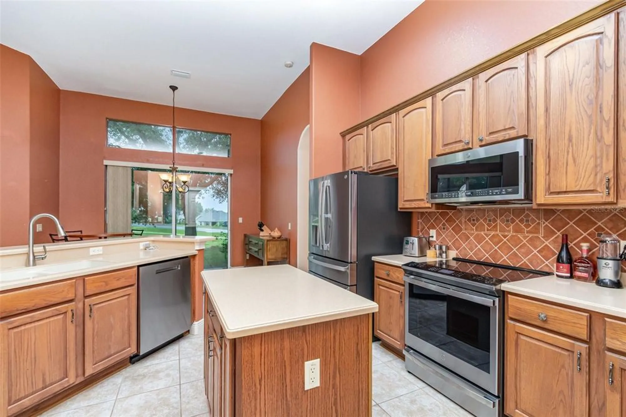 Property Slideshow image 12 of 34 | 38748 lakeview walk, Lady Lake, FL, 32159