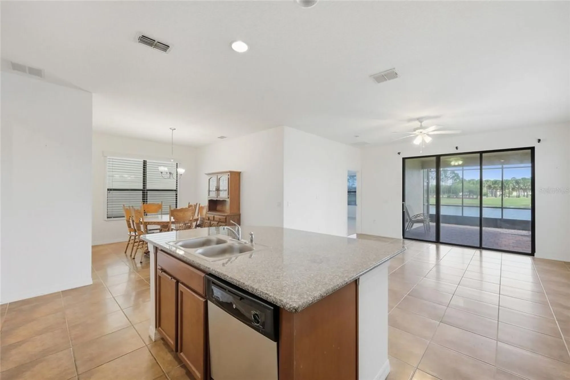 Property Slideshow image 23 of 50 | 1824 pelican hill way, Poinciana, FL, 34759