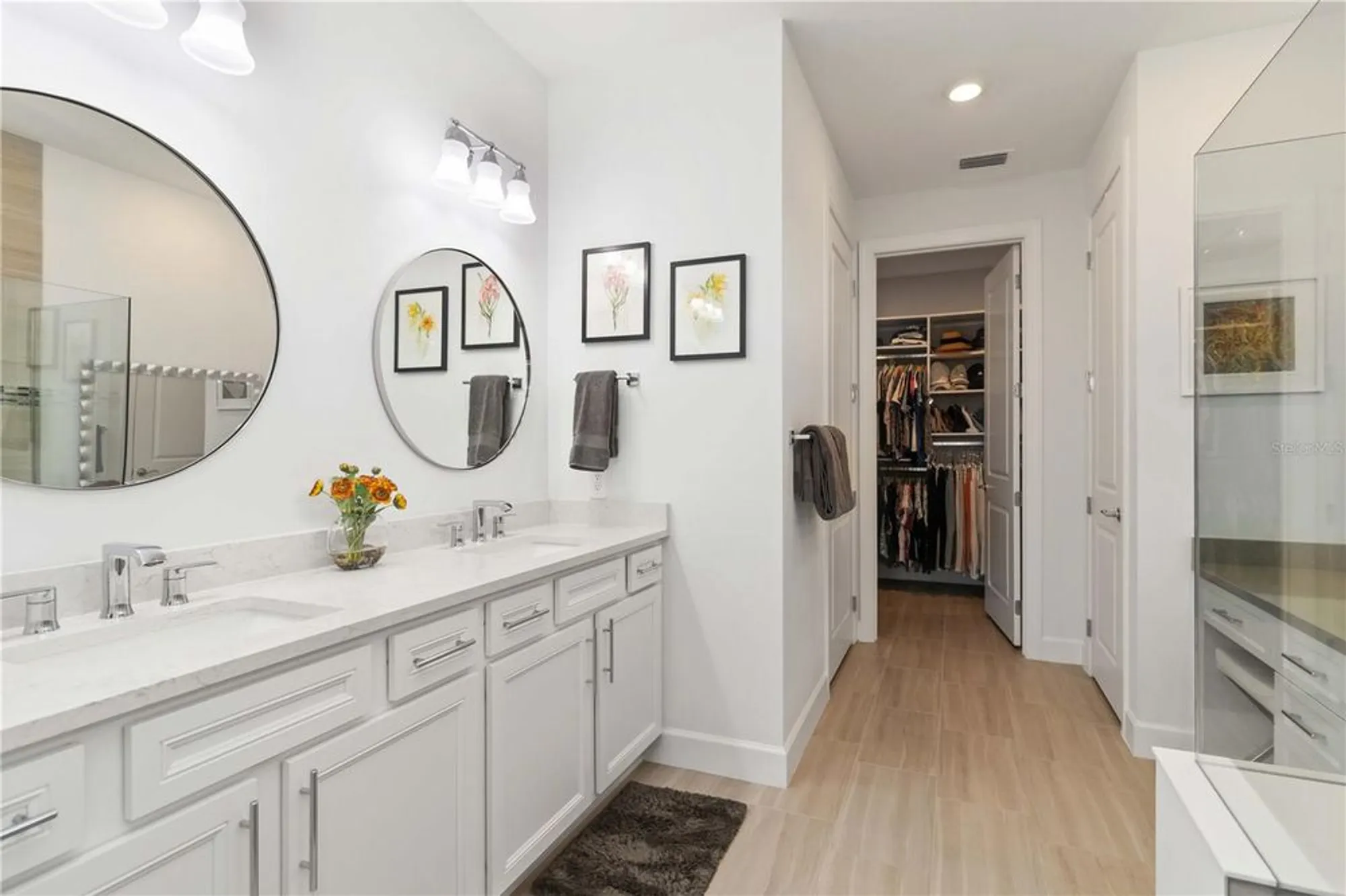 Property Slideshow image 28 of 79 | 7758 summerland cv, Bradenton, FL, 34202