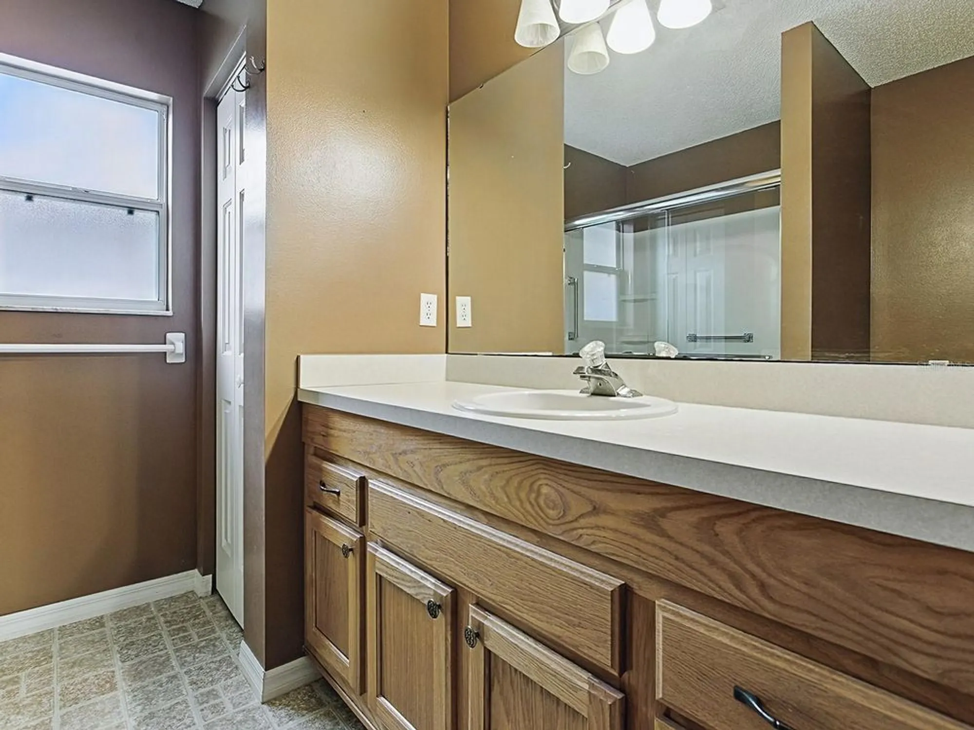 Property Slideshow image 17 of 38 | 409 westwood dr, Leesburg, FL, 34748