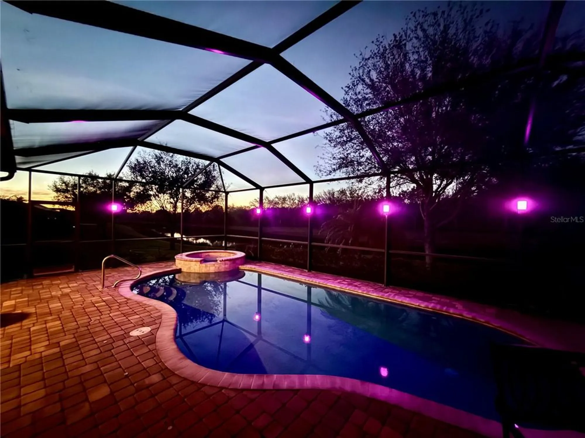 Property Slideshow image 44 of 61 | 2902 aviamar cir, Naples, FL, 34114