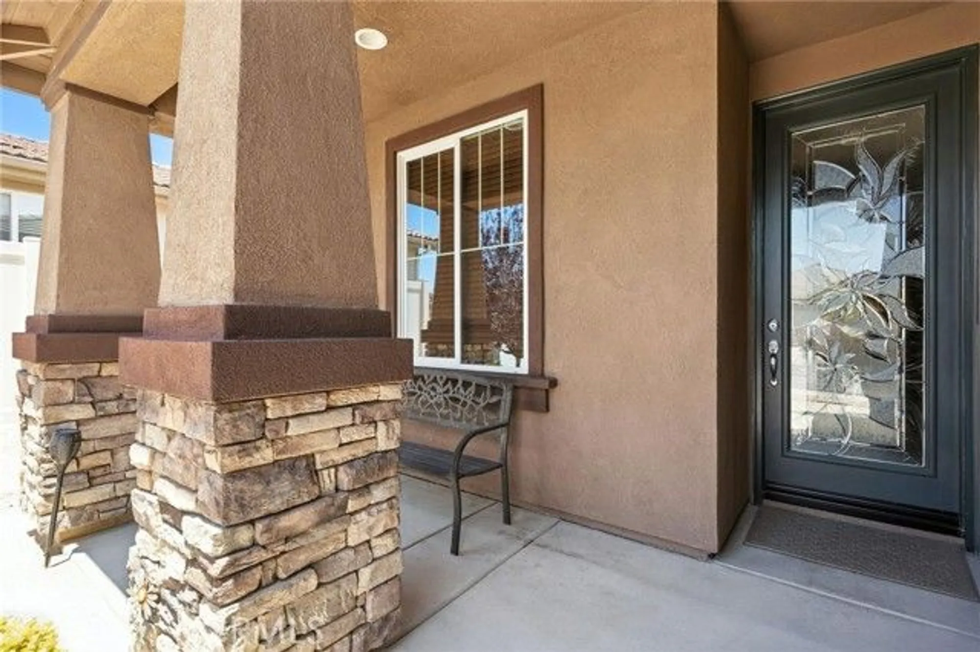 Property Slideshow image 6 of 37 | 1616 rosemary gdns, Beaumont, CA, 92223