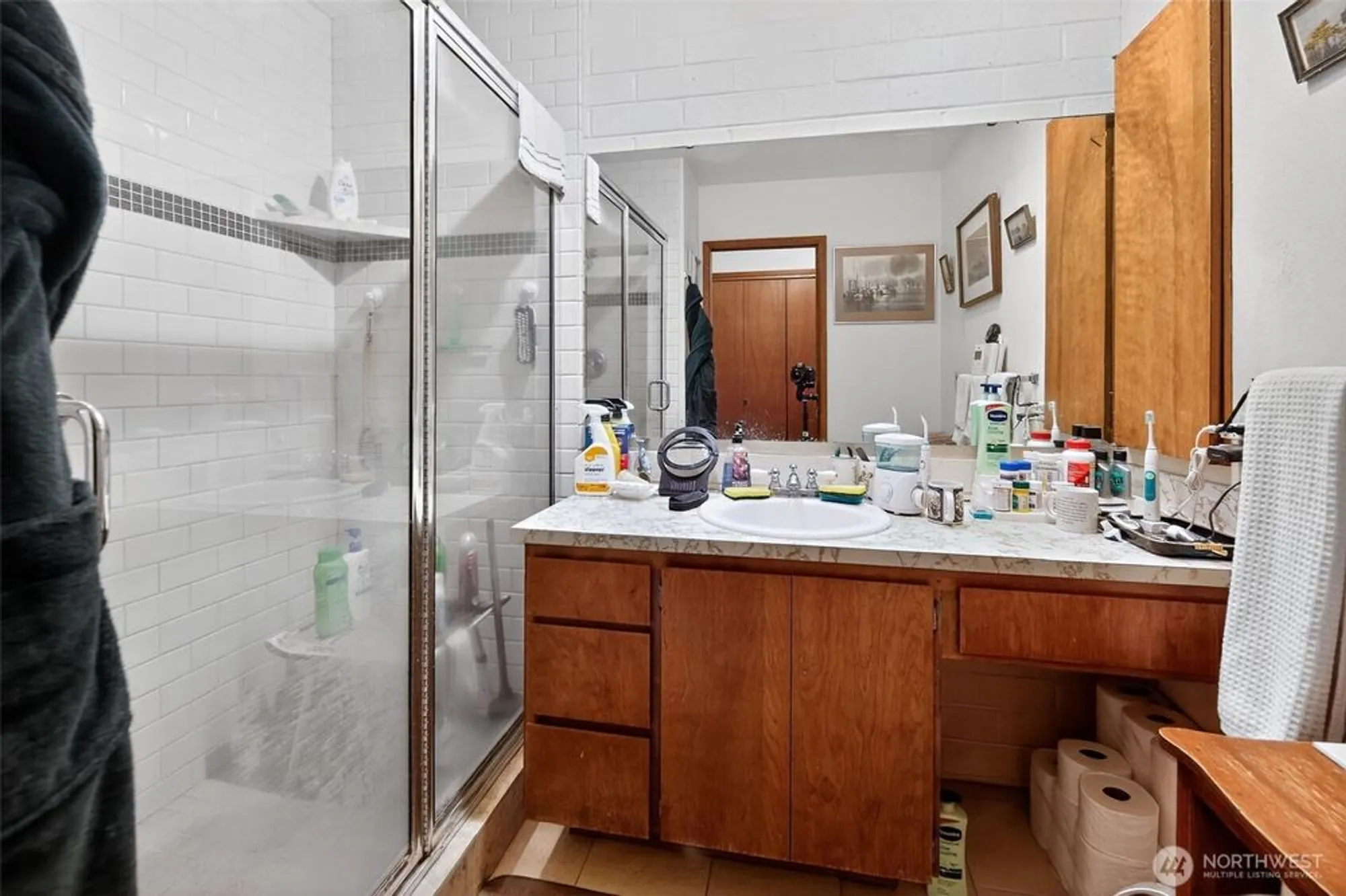 Property Slideshow image 24 of 30 | 10717 glen acres dr s # 735, Burien, WA, 98168